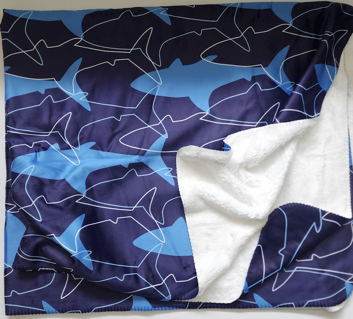 SHARKS ATLANTIC BLUE - WHITE FLUFFY BLANKET