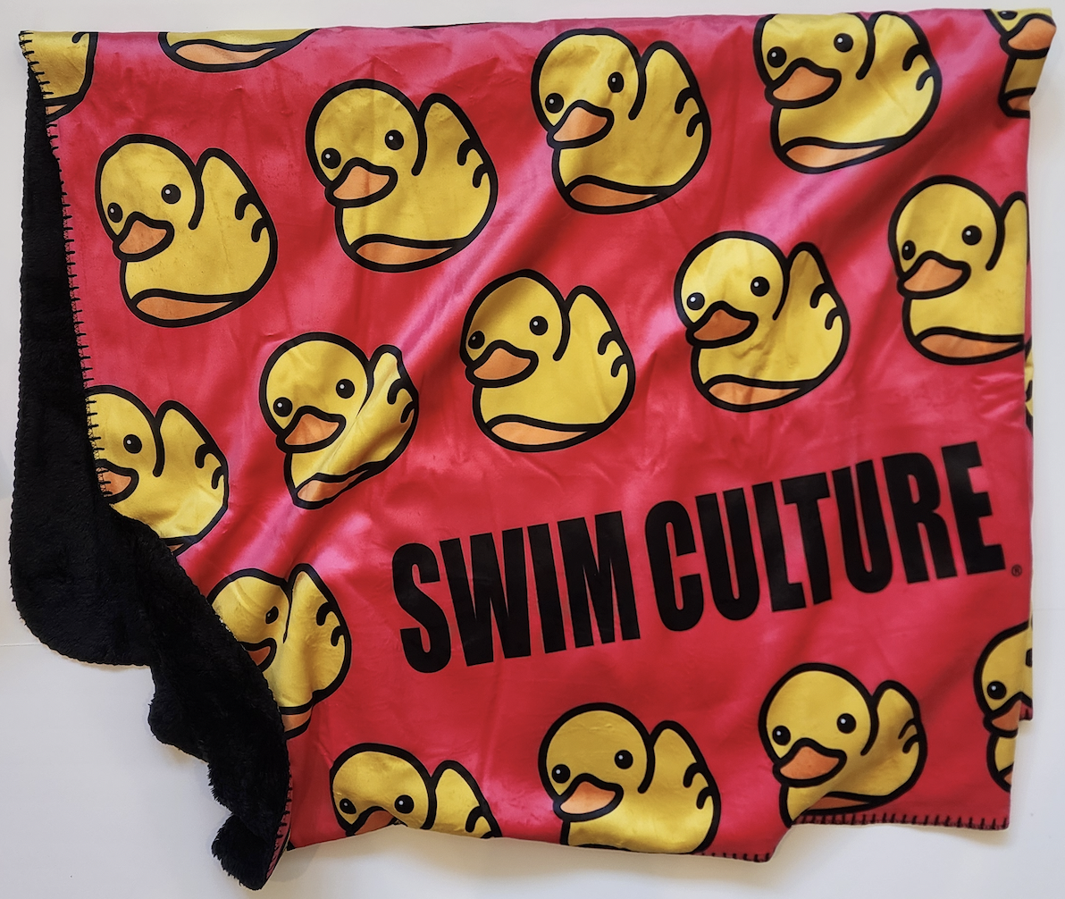 EPIC DUCKIE HOT PINK - BLACK FLUFFY BLANKET