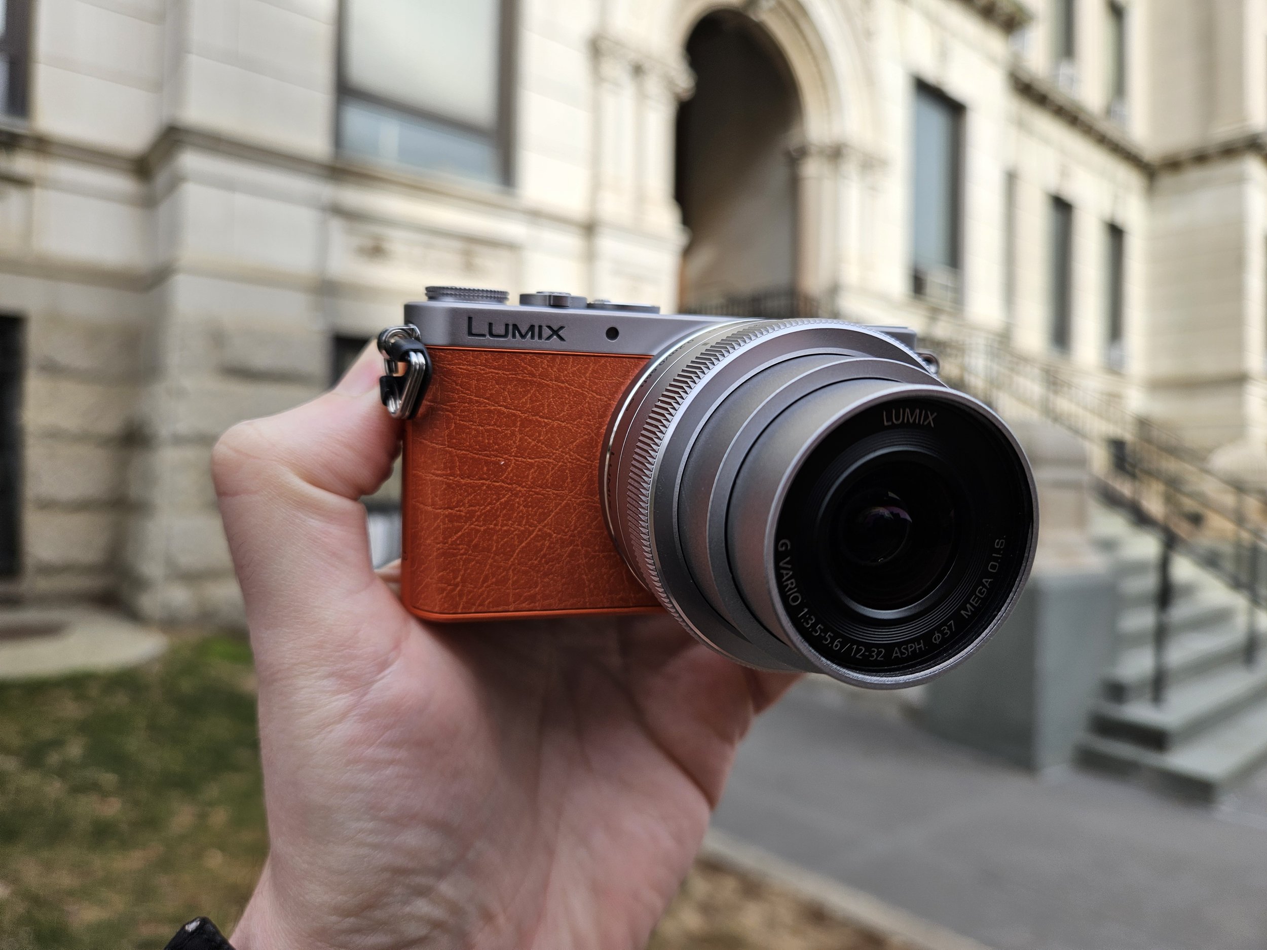 Panasonic Lumix GM1 Review (2024): A Tiny Powerhouse Panasonic Lumix GM1 Review (2024): A Tiny Powerhouse
