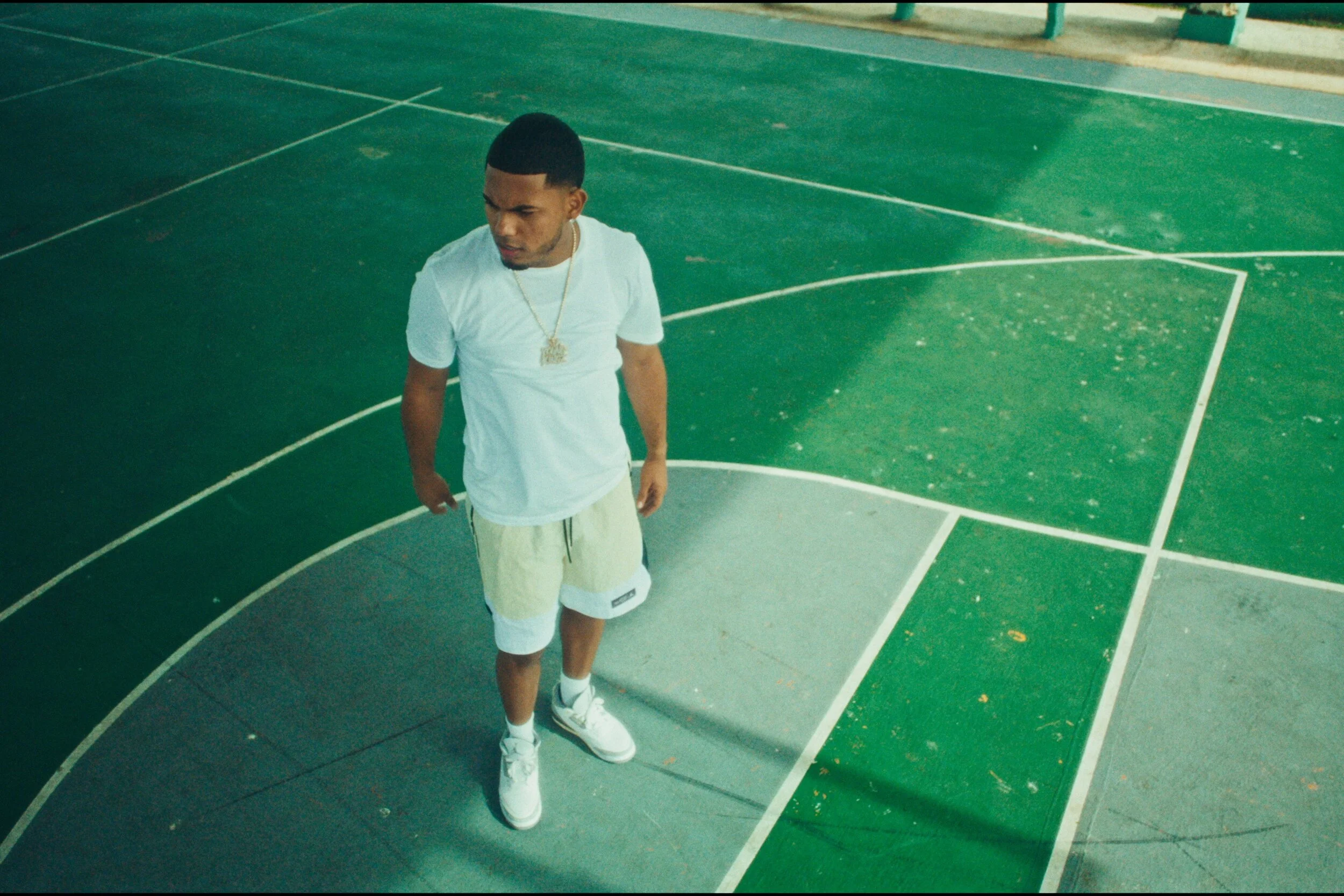 ANUNCIO DE GIRA • MYKE TOWERS