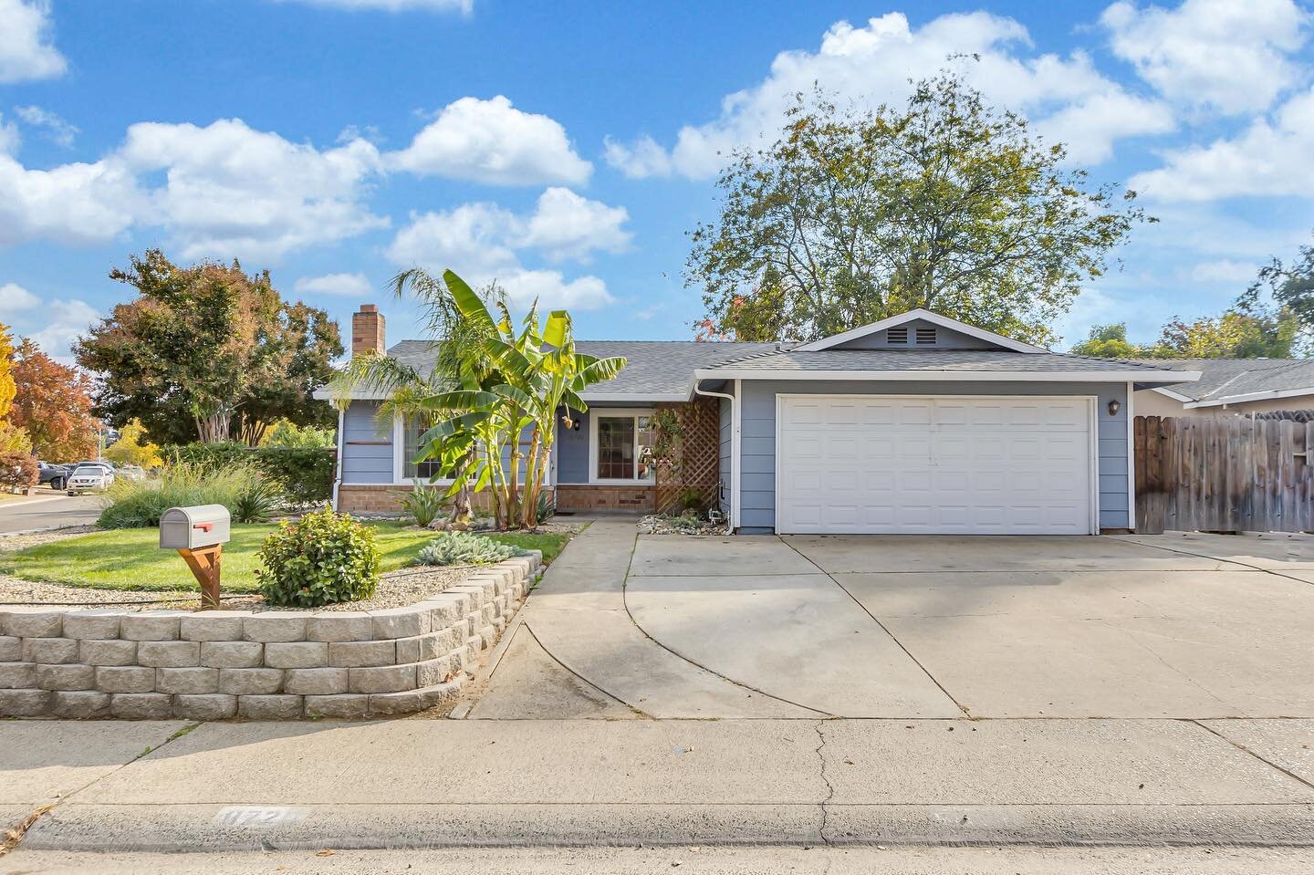 NEW LISTING 📍

8720 Barracuda Way

We are pleased to bring this home onto the market! Located in the Glenbrook area of Sacramento, this property is situated on a large corner lot. 
This home is also equipped with a lengthy list of improvements that 