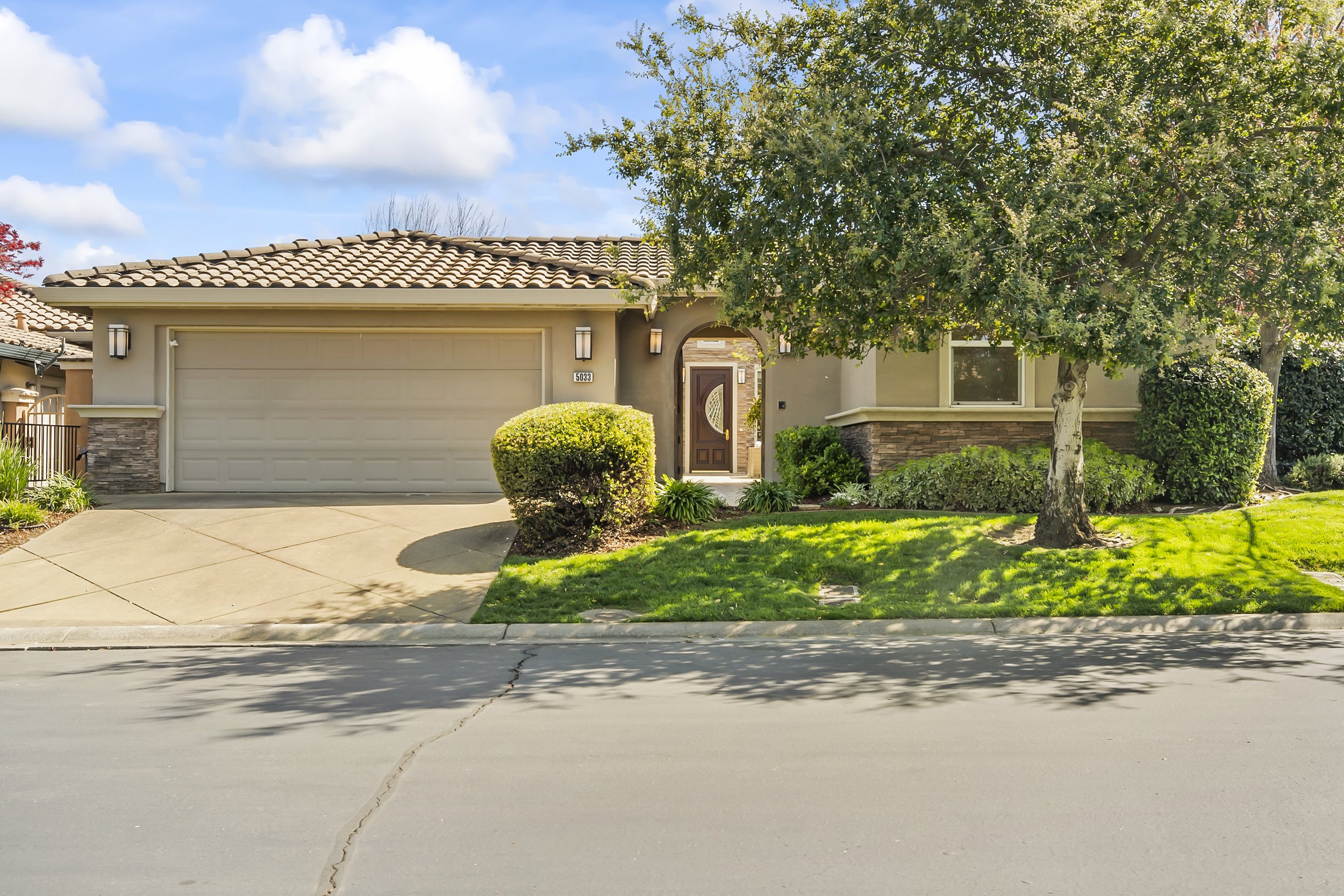 5033 Skellig Rock Way Photos (2).JPG