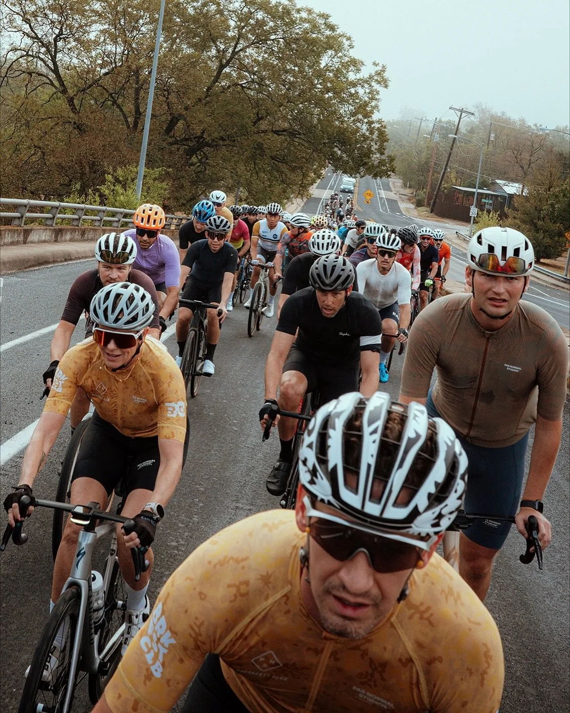 A day in the clouds 😶&zwj;🌫️

Mother Nature really brought on spooky season but hey, we made the most of it. Thank y&rsquo;all for climbing in the fog with us

📸: @pglace / @collin_fin