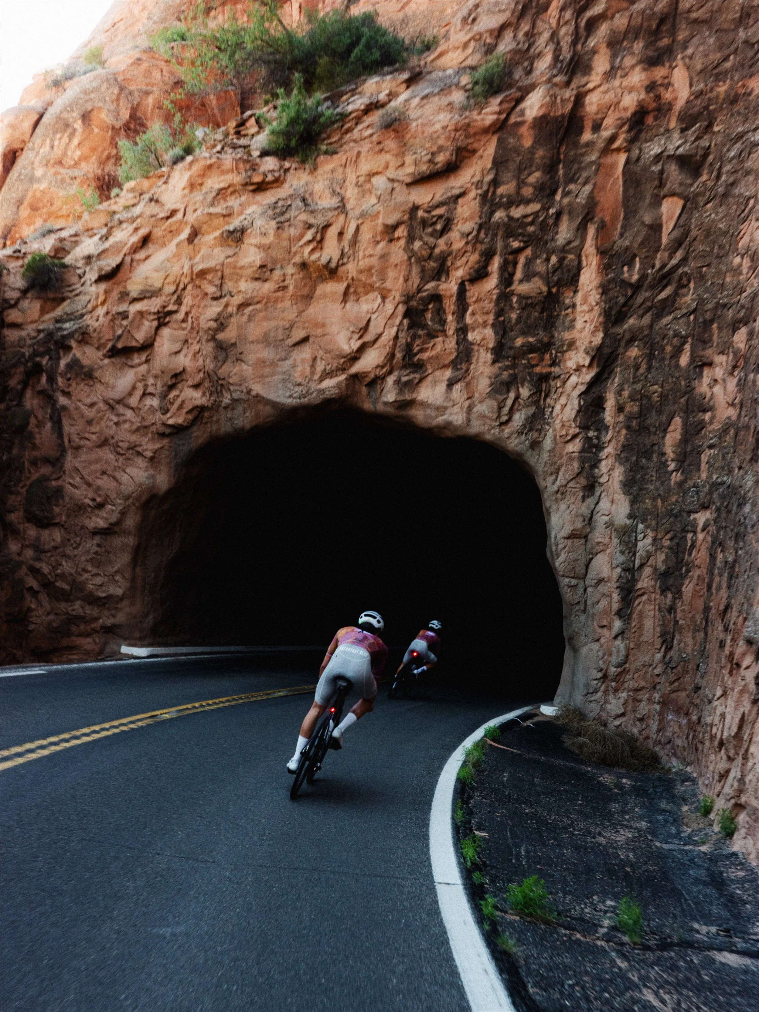 A weekend with DT Swiss in the red rocks of Western Colorado. We packed up the van, visited DT US HQ, and put our wheels to the test in a landscape that might as well have been on another planet. Then we celebrated with pie 

Thanks for having us @dt