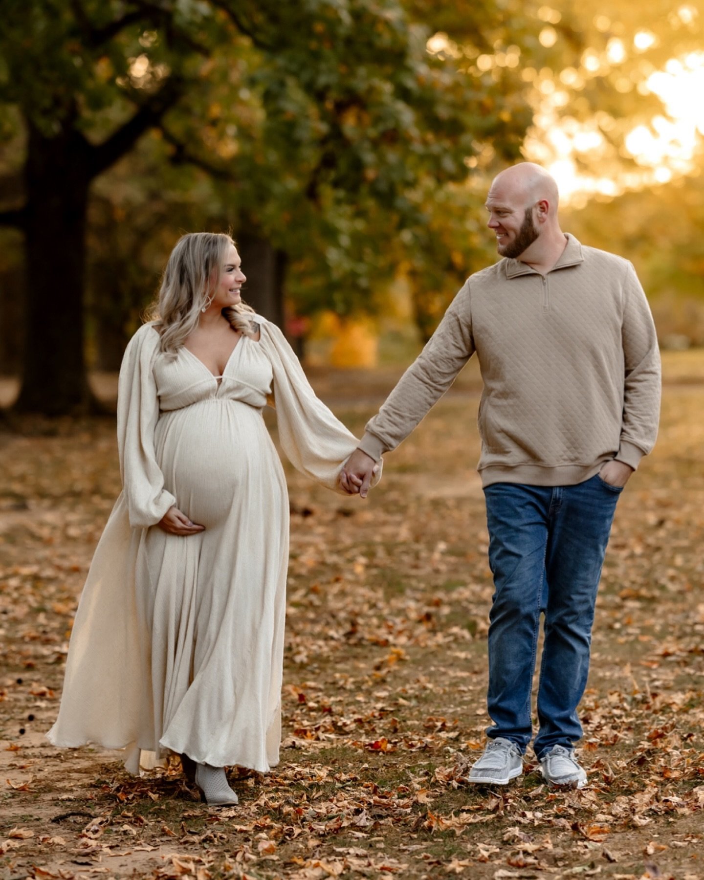 Two dresses ✨ and two completely different moods &mdash; and she made both look absolutely stunning.
Her formal gown brought this elegant, timeless feel&hellip; and then the soft, earthy dress from my client closet added the sweetest natural warmth t