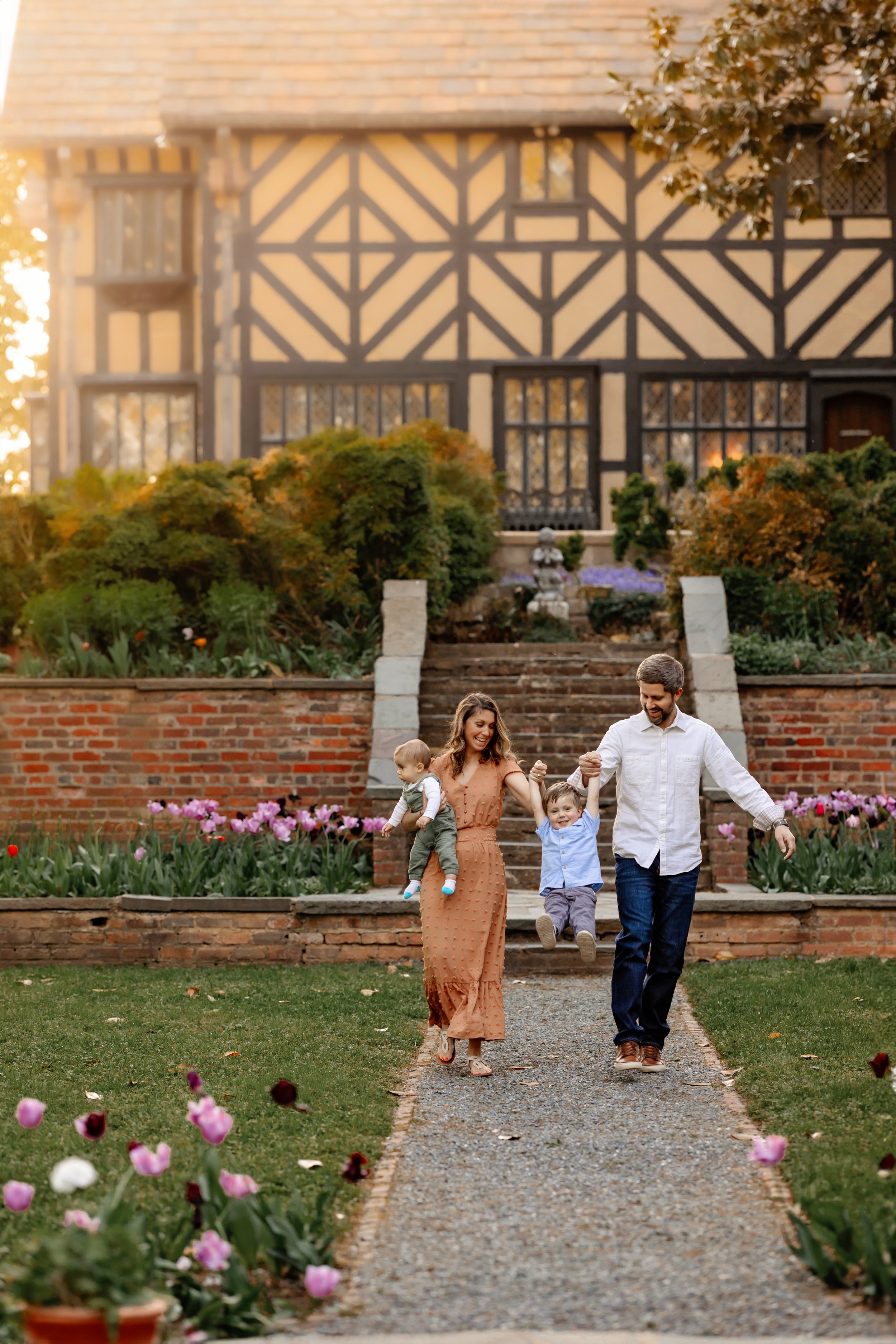 Spring Photography in Richmond, Virginia | Agecroft Hall Tulips in April