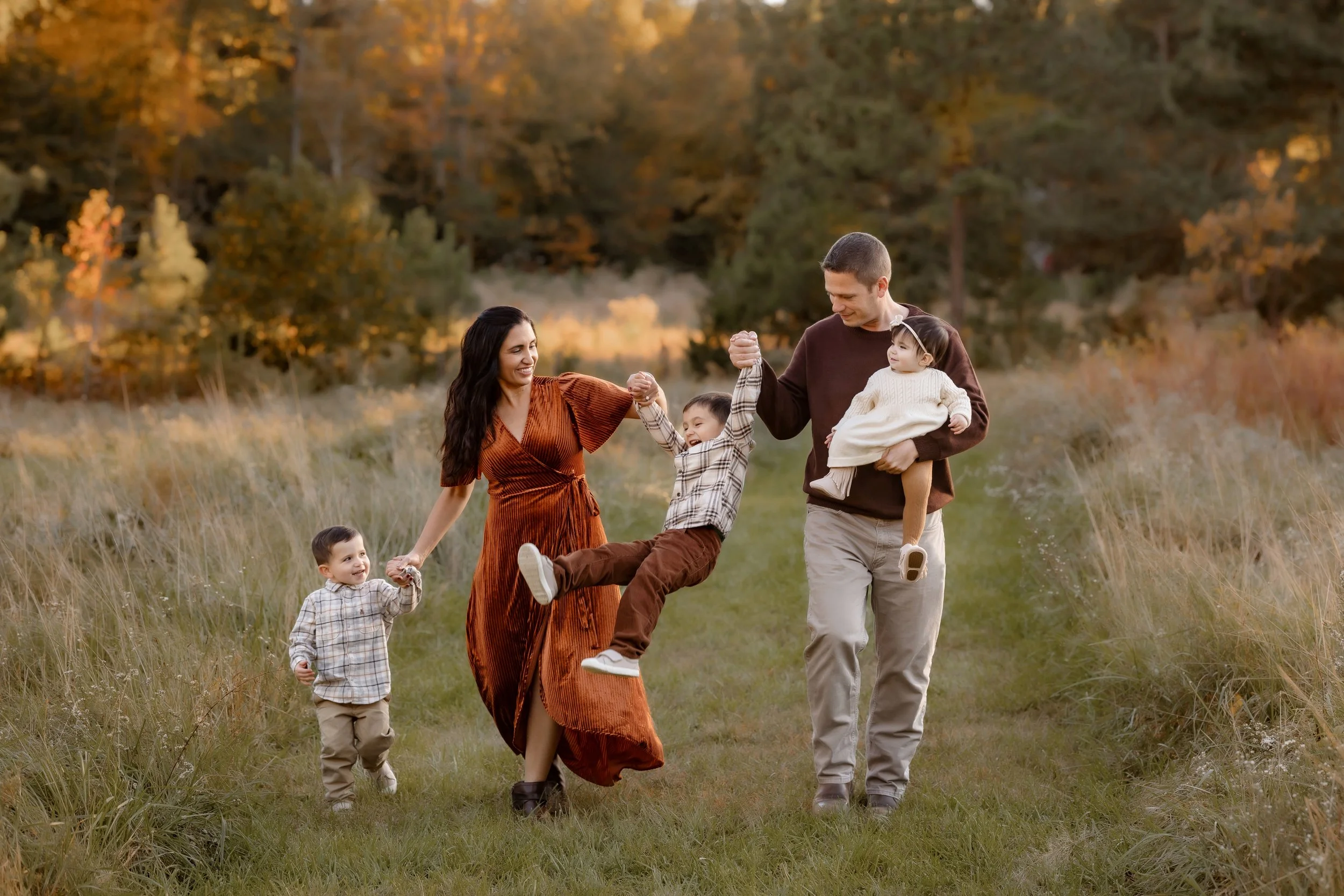 What to Wear for Fall Family Pictures in Richmond, VA