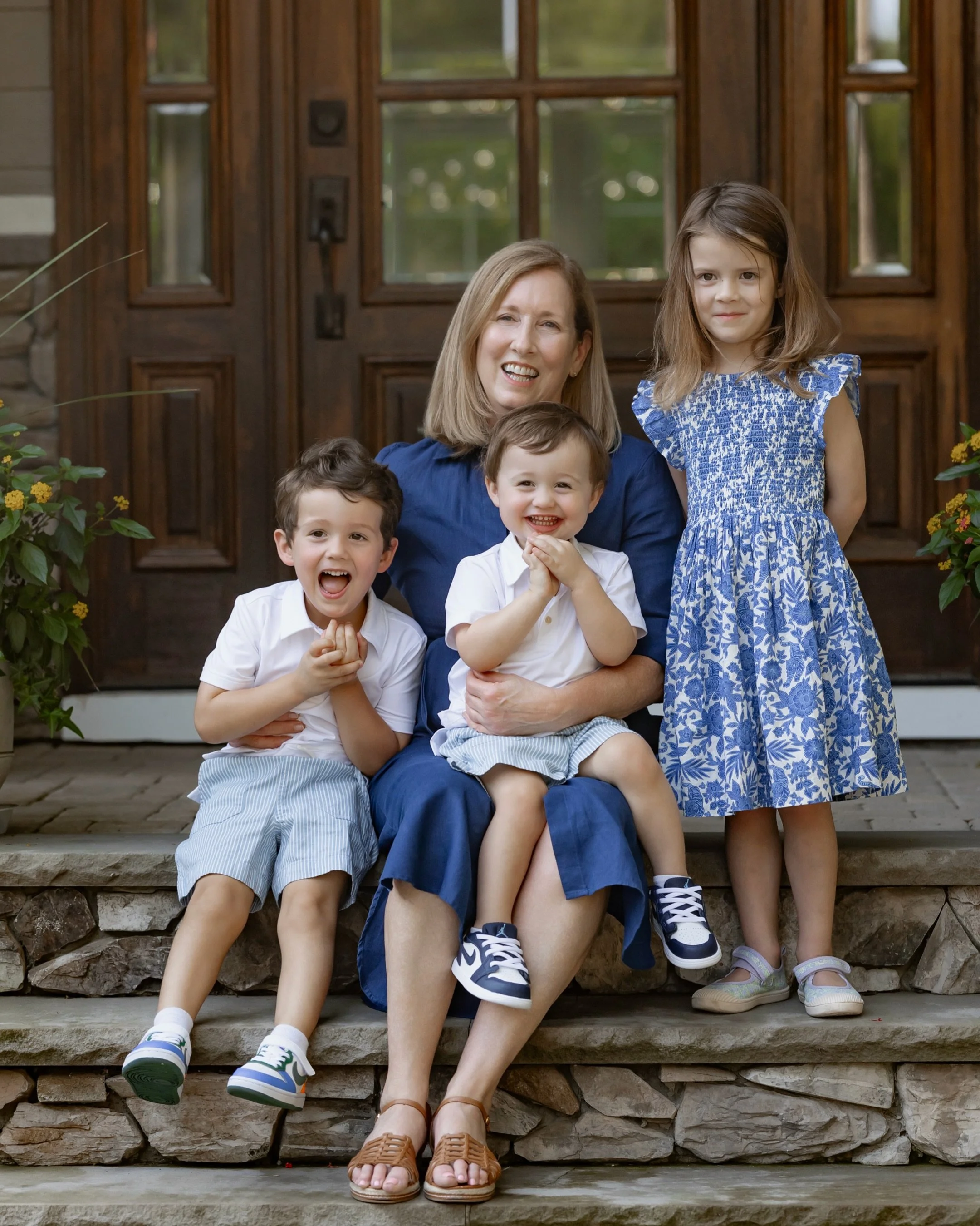 Our goal for this session was to capture some really special grandparent photos for an upcoming retirement&hellip; but we got so much more! 

Having the session at Grandma and Grandpa&rsquo;s house was perfect&mdash;the grandkids could run around, ta