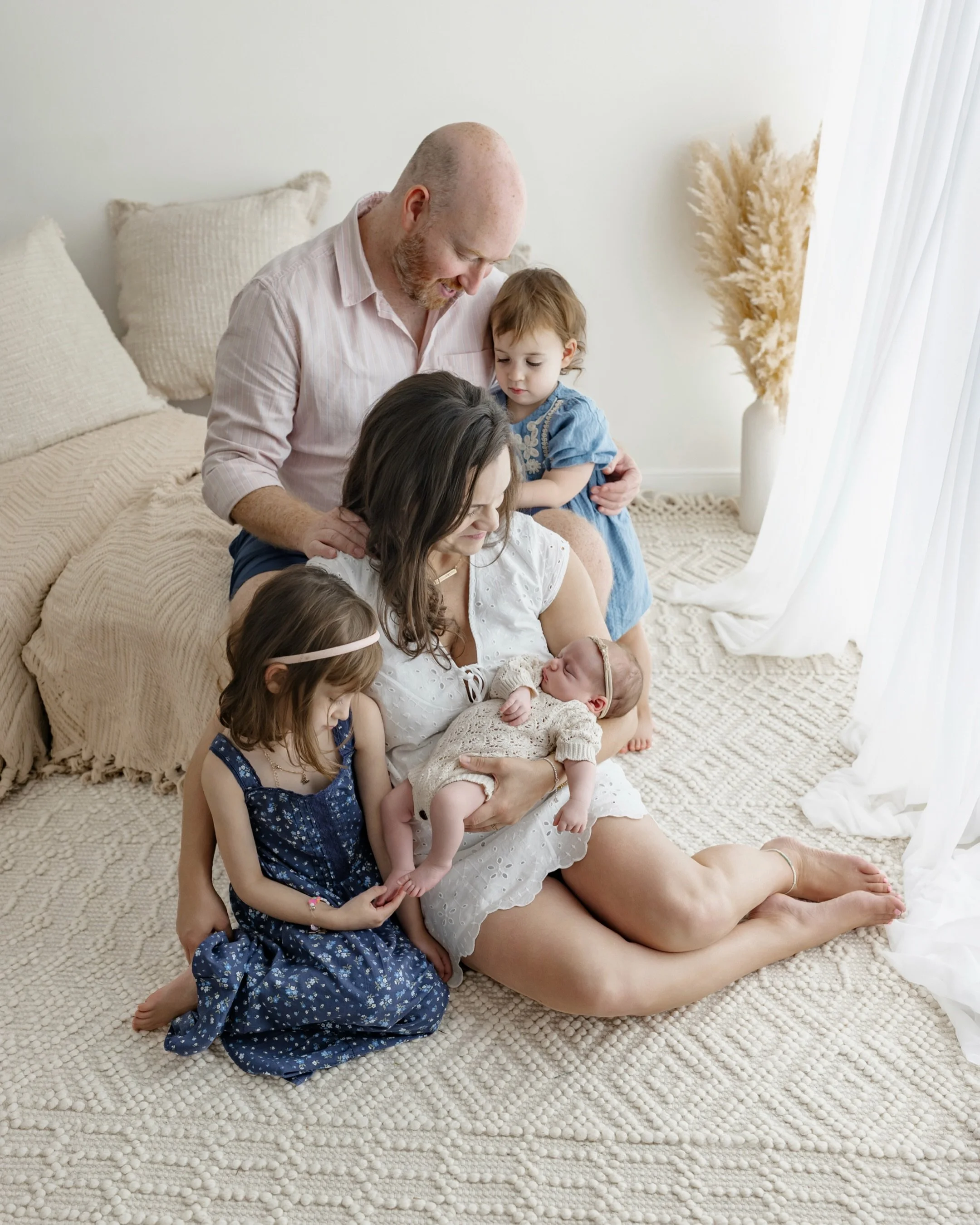 I&rsquo;m seriously obsessed with using the light wall for newborn sessions. 🤍 I feel like every time I use it, I find something new I love about it!

I&rsquo;m still experimenting with different styling elements and figuring out what works best in 