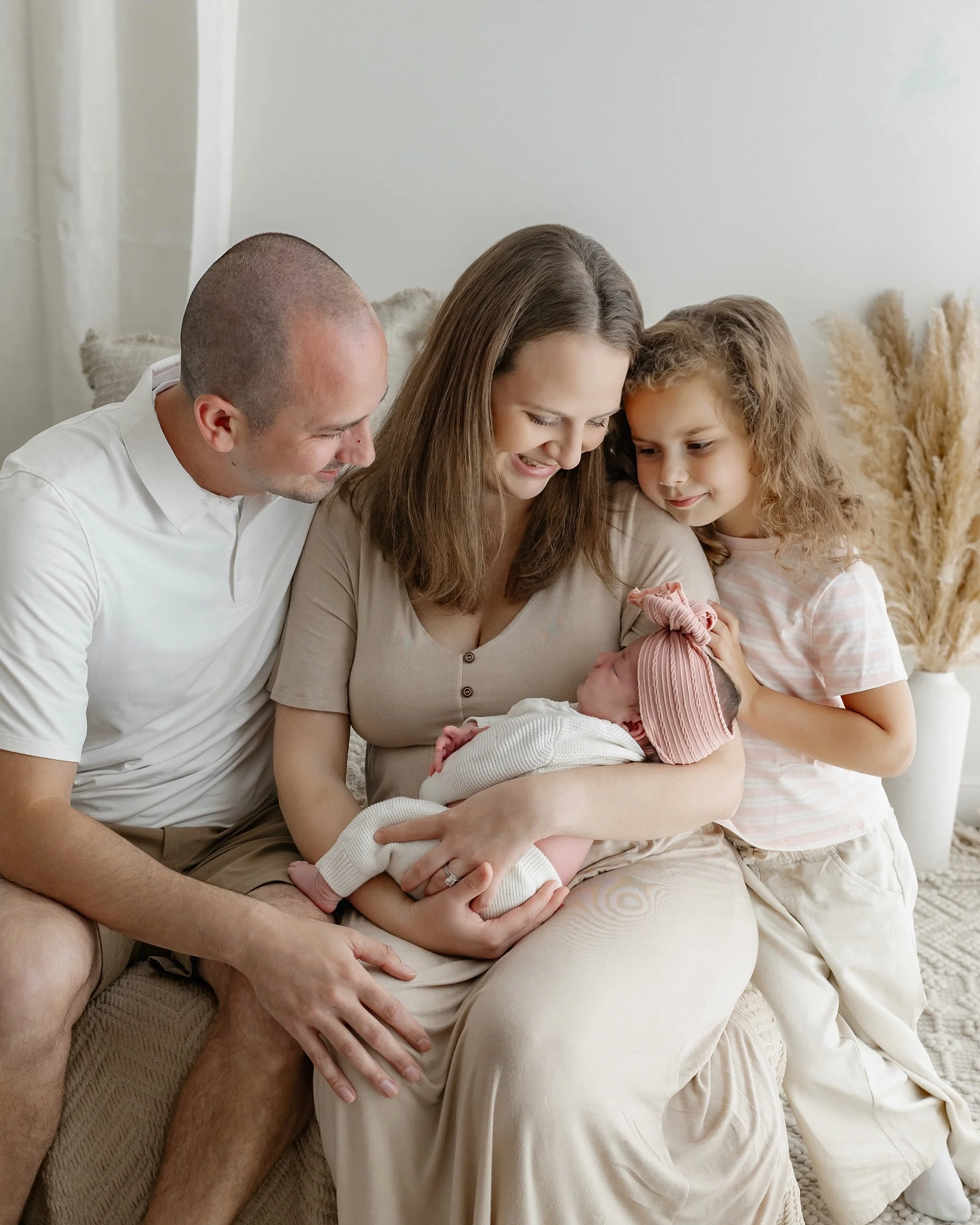 Another adorable newborn session in the studio! 🤍 Big sister was the sweetest, and one of my favorite moments was watching her take her own photos of Mom and Dad while they were having their pictures taken. So cute!

I&rsquo;ve loved continuing to a