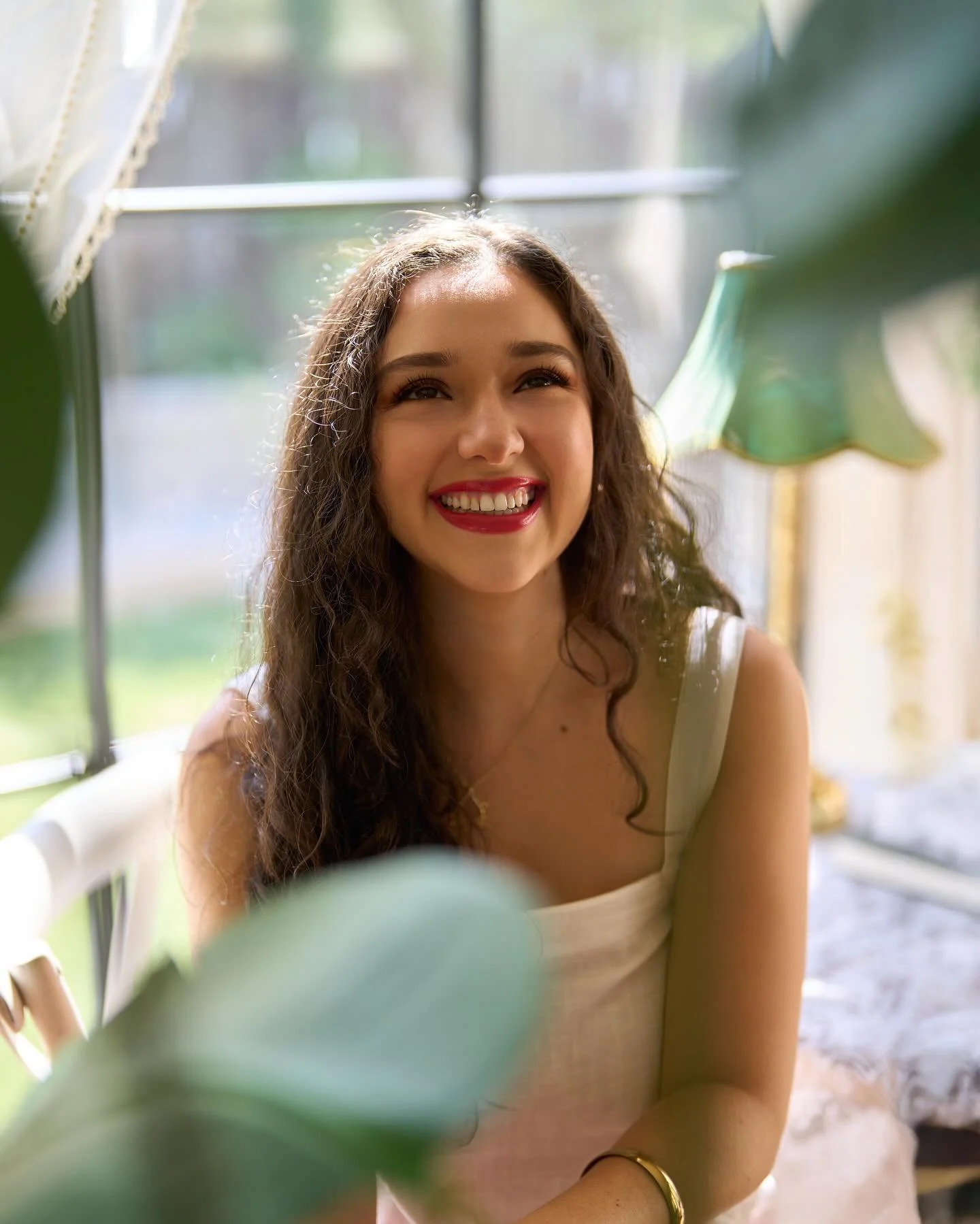 Feeling grateful and blessed🦋✨ 
Thank you to everyone in the Bay Area that came to the show at @littlegreenaplantbar last Friday!! Videos are coming soon🫶🏼🎶

Changing topics though, I come with a new announcement🚨 
&ldquo;Slowly Fall&rdquo; my m