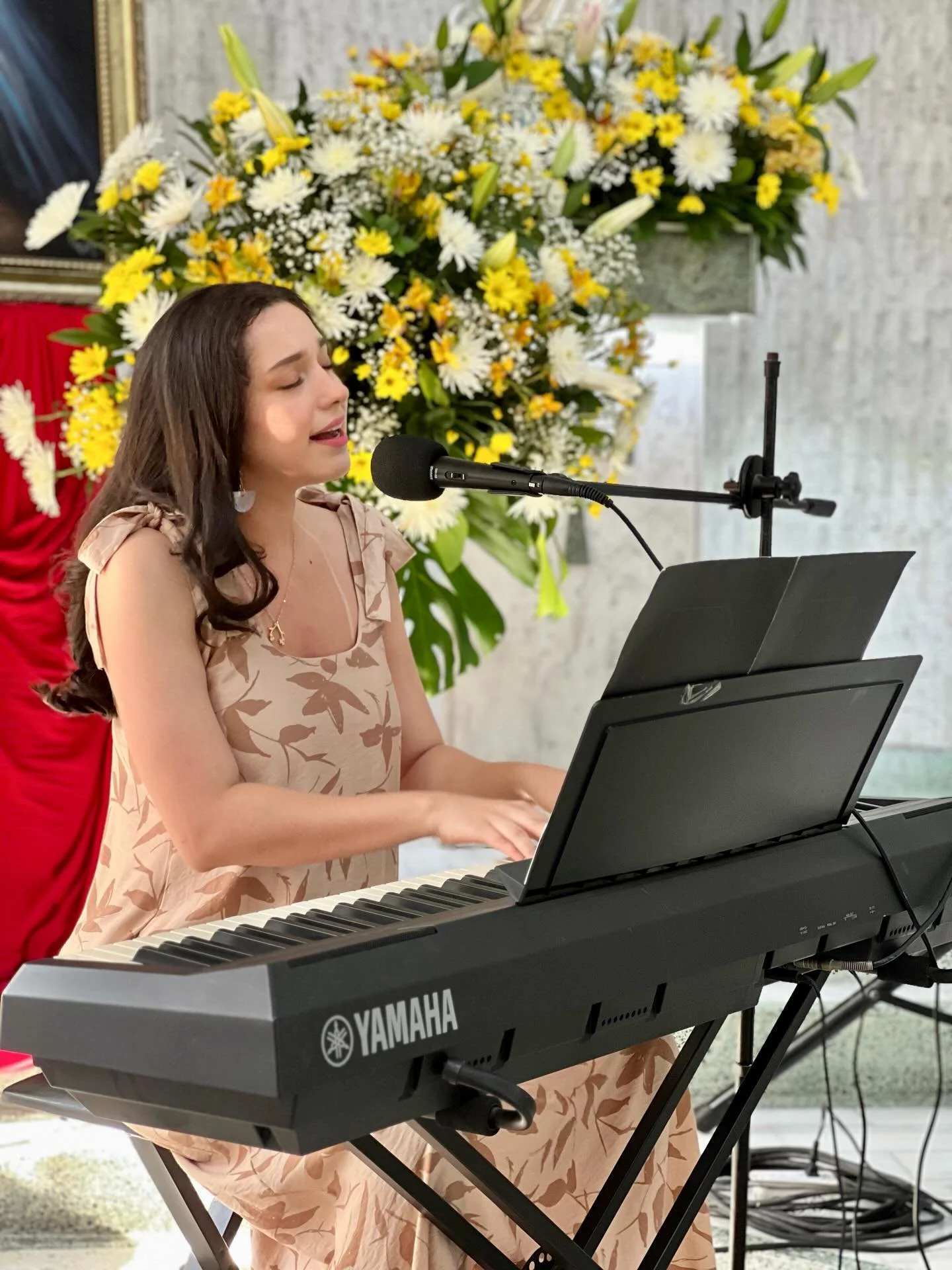 Uno de mis servicios favoritos! Bringing music to life in special occasions🤍
Celebraciones llenas de emoci&oacute;n ✨
So grateful for every opportunity to share my music🎵
#livemusic #eventmusician #bayareasinger #musicaenvivo #musicservices