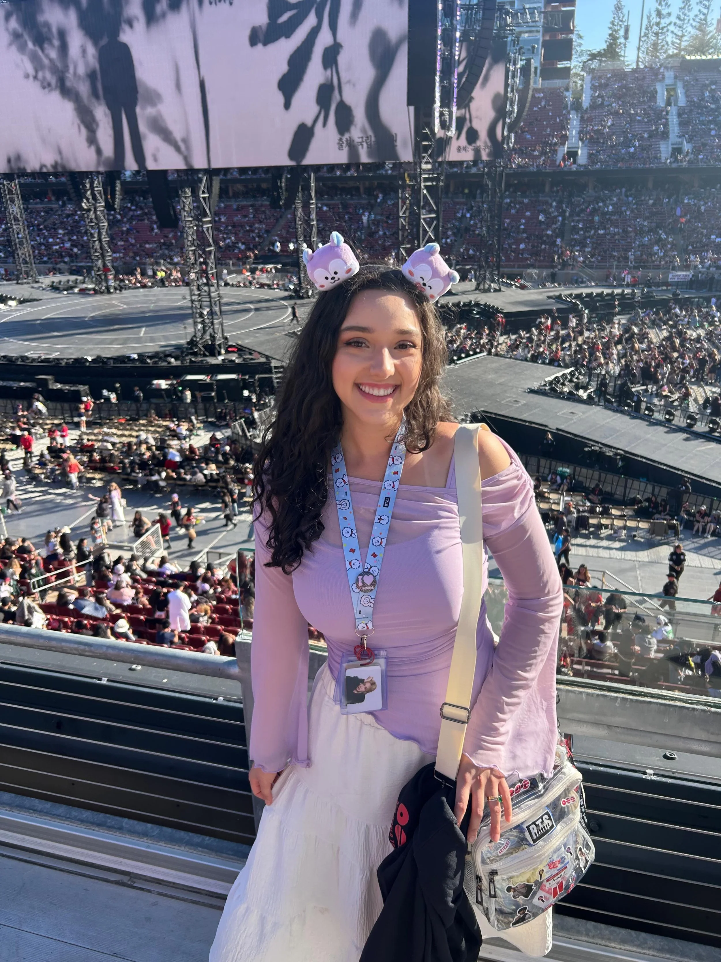 omg y&rsquo;all I&rsquo;m not okay 😭💜
this week was a DREAM&hellip; still in post-concert depression. I can&rsquo;t believe I was there and saw them from afar and up close!
ARMY go to the end slides 👀 close-ups are insane
#btsarmy #bayareabtsxarmy