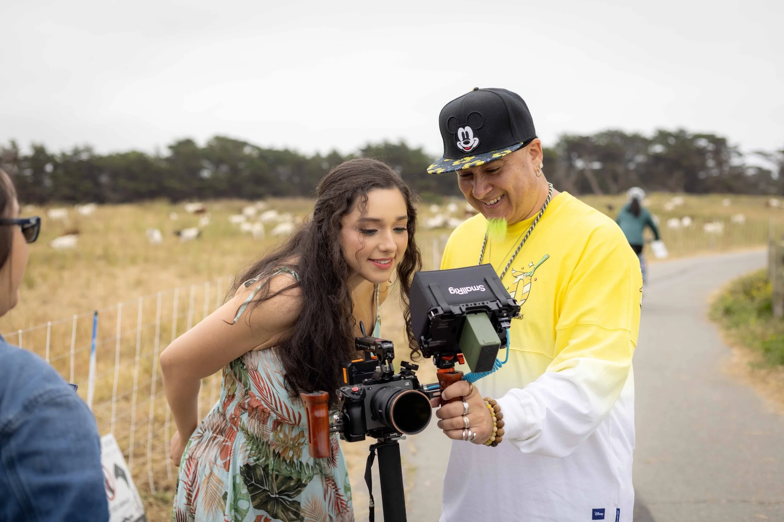 📸BTS photos of the Music Video for SIRENA📸🧜&zwj;♀️🌺✨
Thank you soo much for the support you&rsquo;ve given to the album ROCIO and this MV! I&rsquo;ve had soo much fun reading and watching your reactions and doing interviews and performances🎤🧡 
