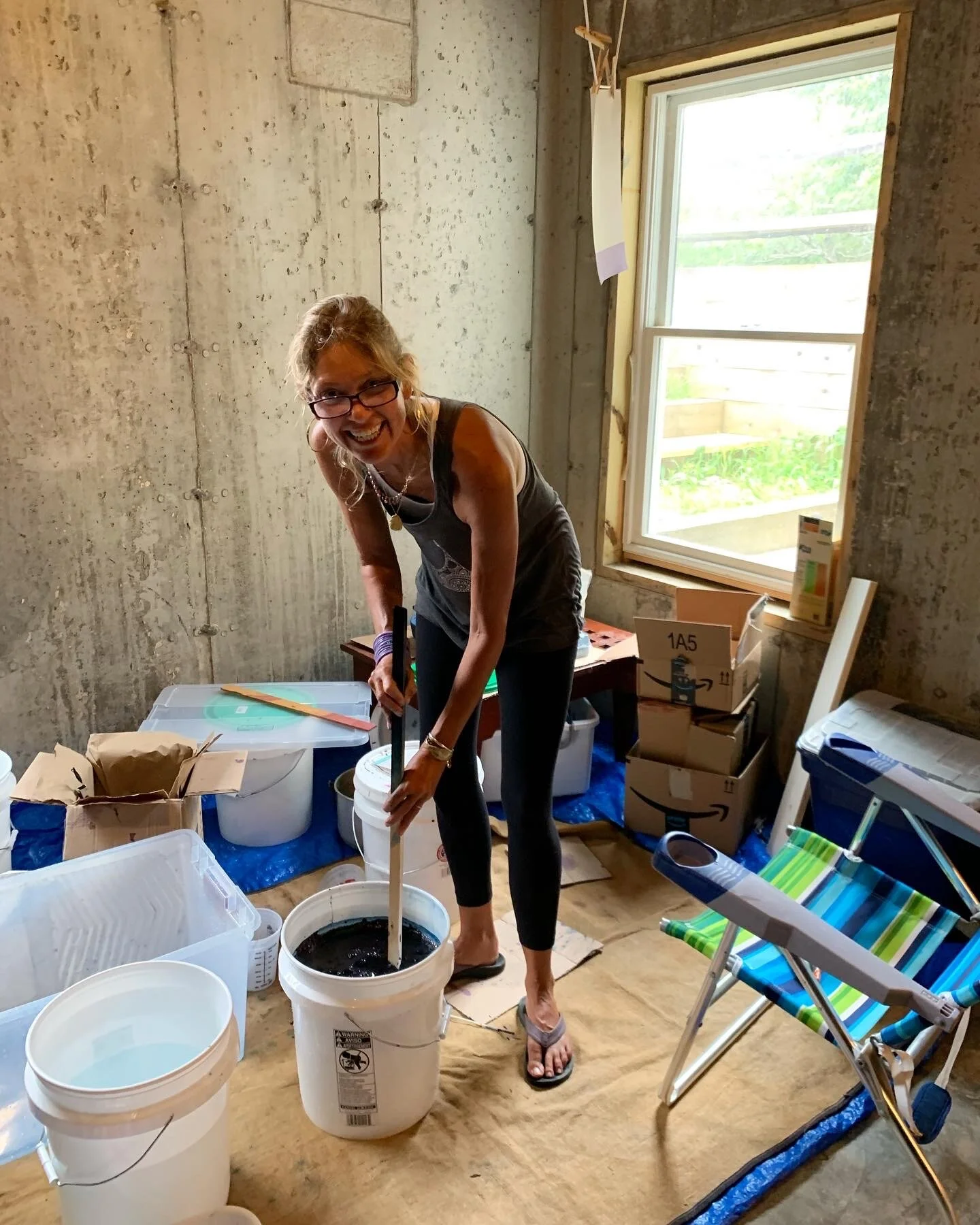 Indigo Gypsy mixing a small Vat of Indigo