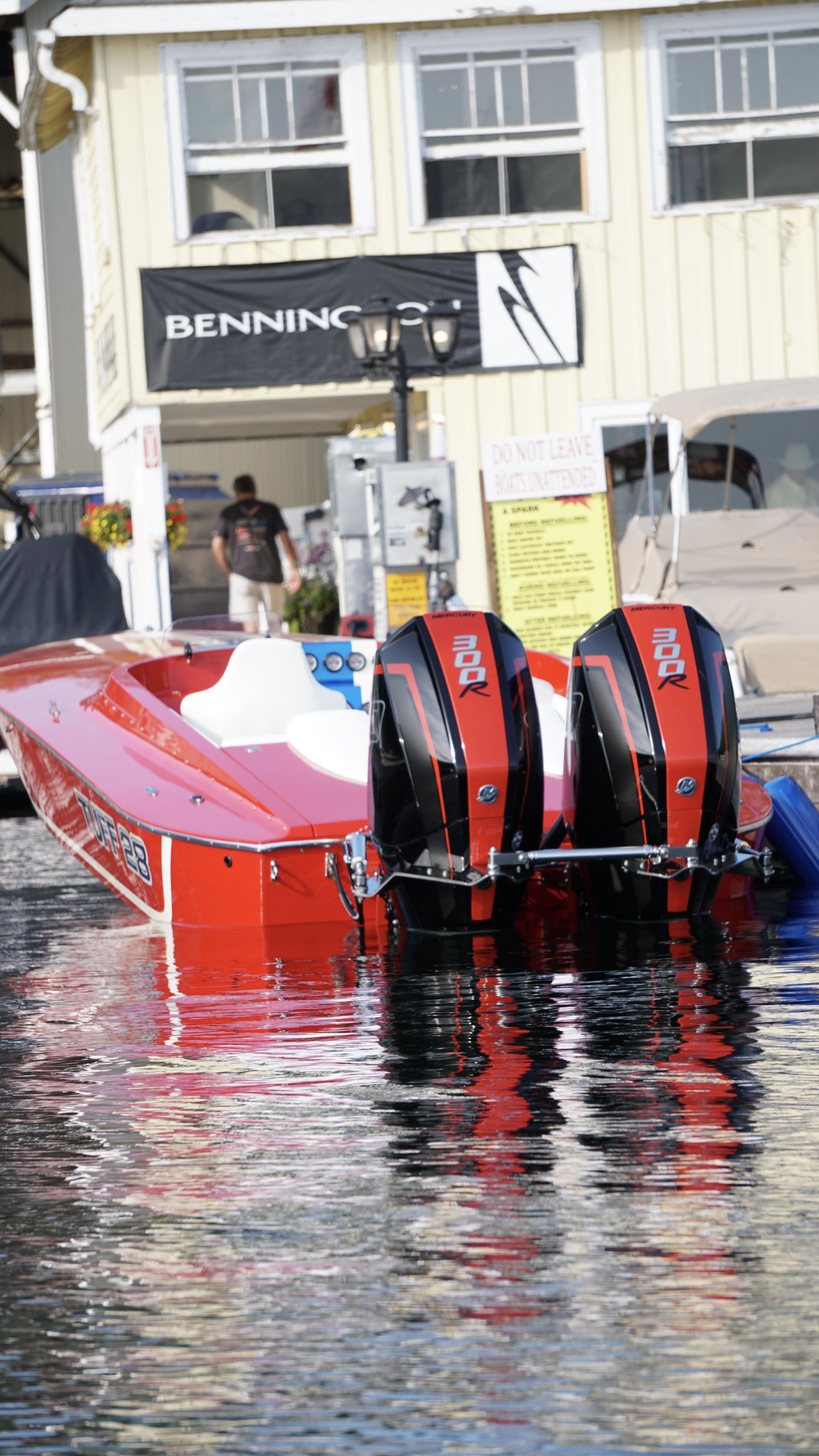 TUFF 28 — Tuff Marine