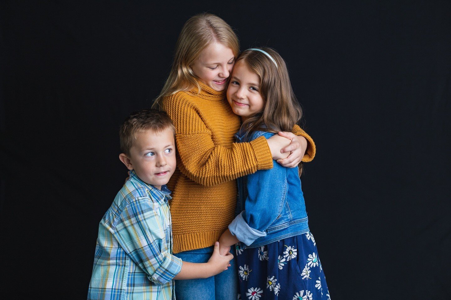 One of my favorite things about holding Better Than School Portraits mini sessions year after year is watching your kids grow. ⁠
⁠
It's an honor to see children multiple years in a row in front of my lens. Each time there is something familiar about 