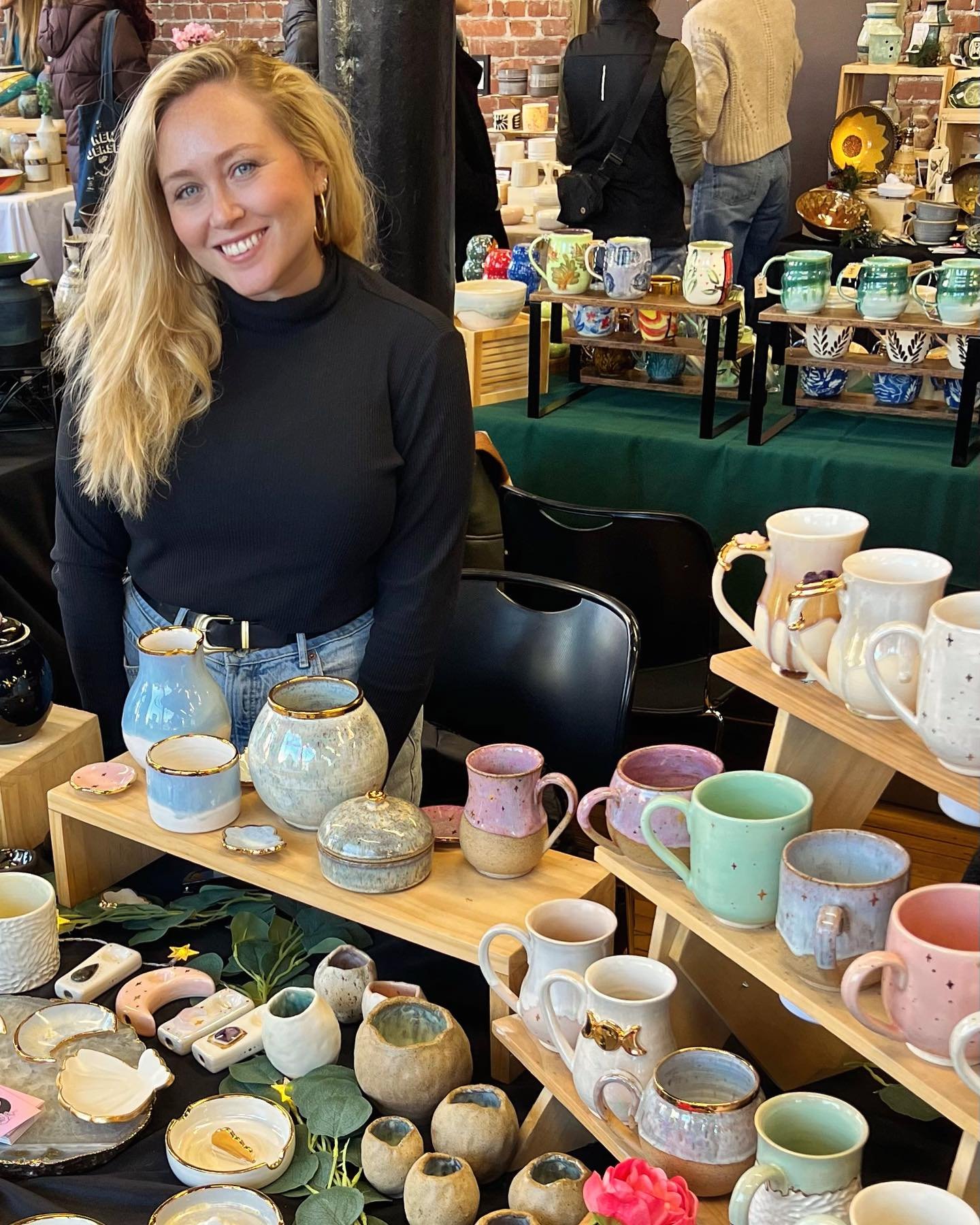 i just know gods plan for me does not involve linkedin

so THANK YOU very very much to everyone who came out and supported my work this weekend 💕 love you !!!

#playinthemud #handmadeinnj #smallbatch #slowmade #potteryprincess #elevateyourrituals #m