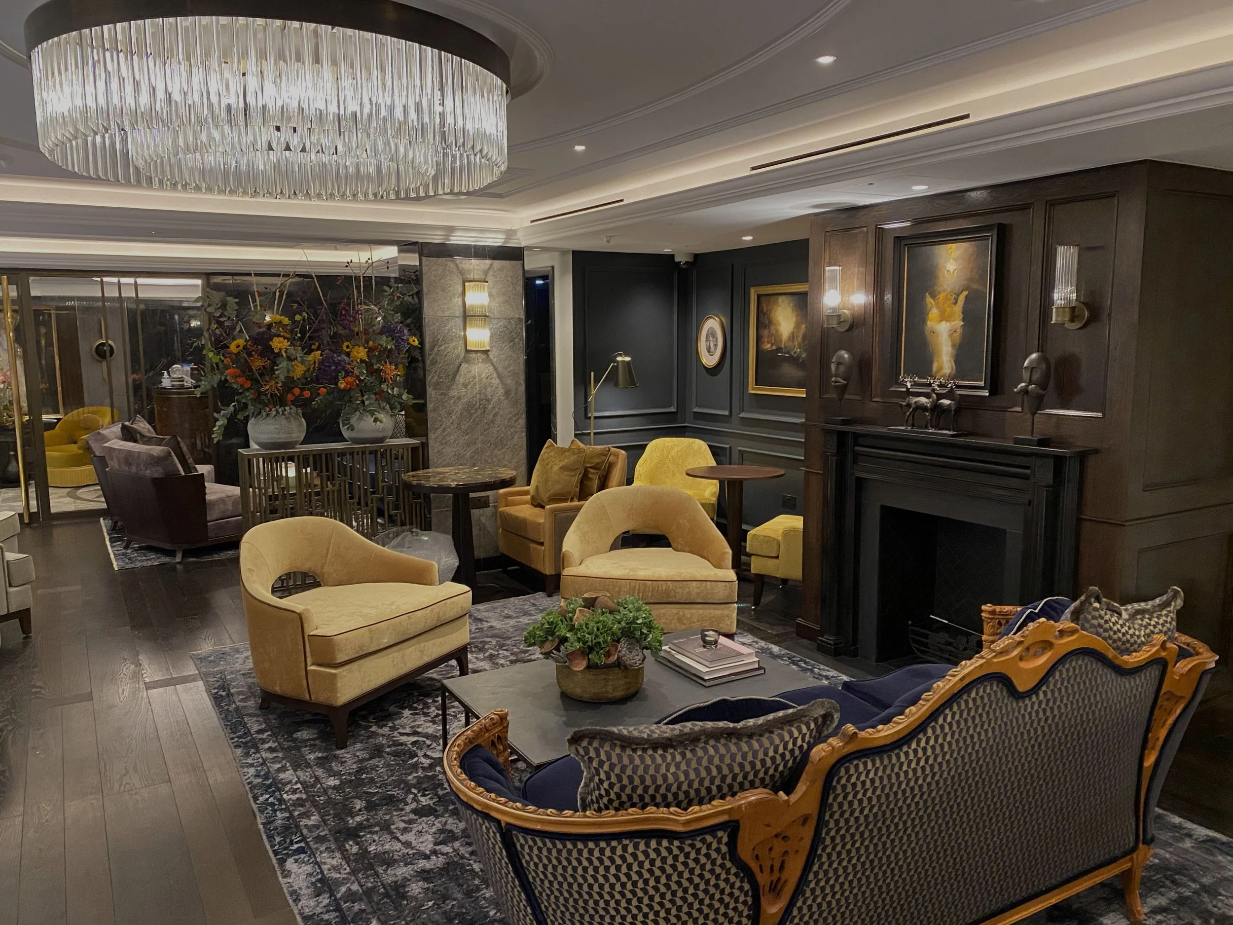 interior-design-in-hospitality-industry.jpg