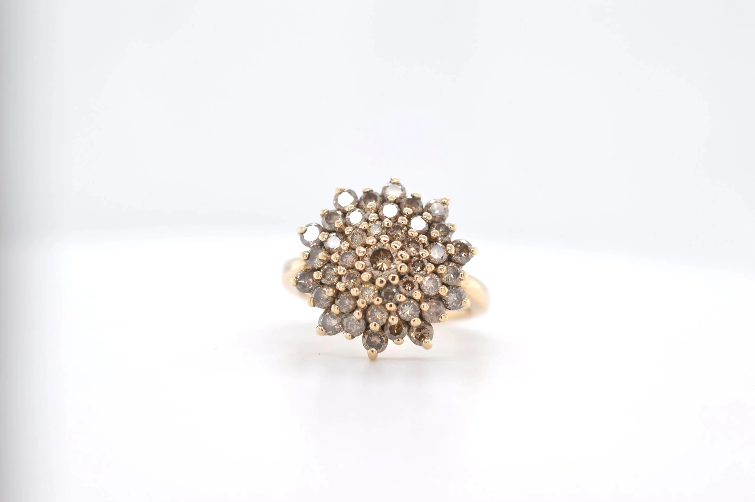 9ct 'Champagne' Diamond Ring
Price Band B (£250 - £500) DL15