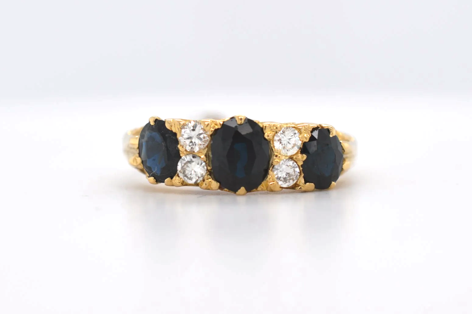 18ct SApphire & Diamond   Price Band E (£1,000 - £1,250) ER25
