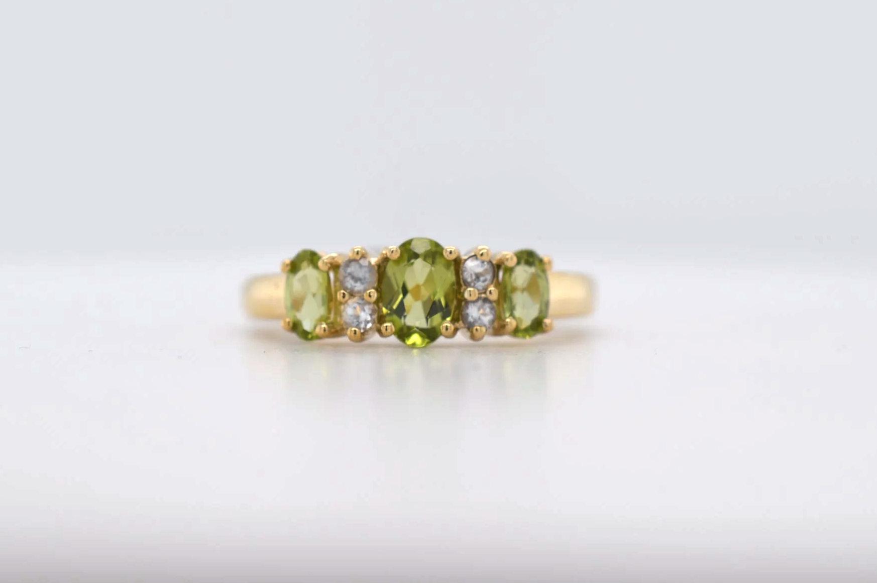 9ct Peridot & CZ Price Band A (£0 - £250) EO29