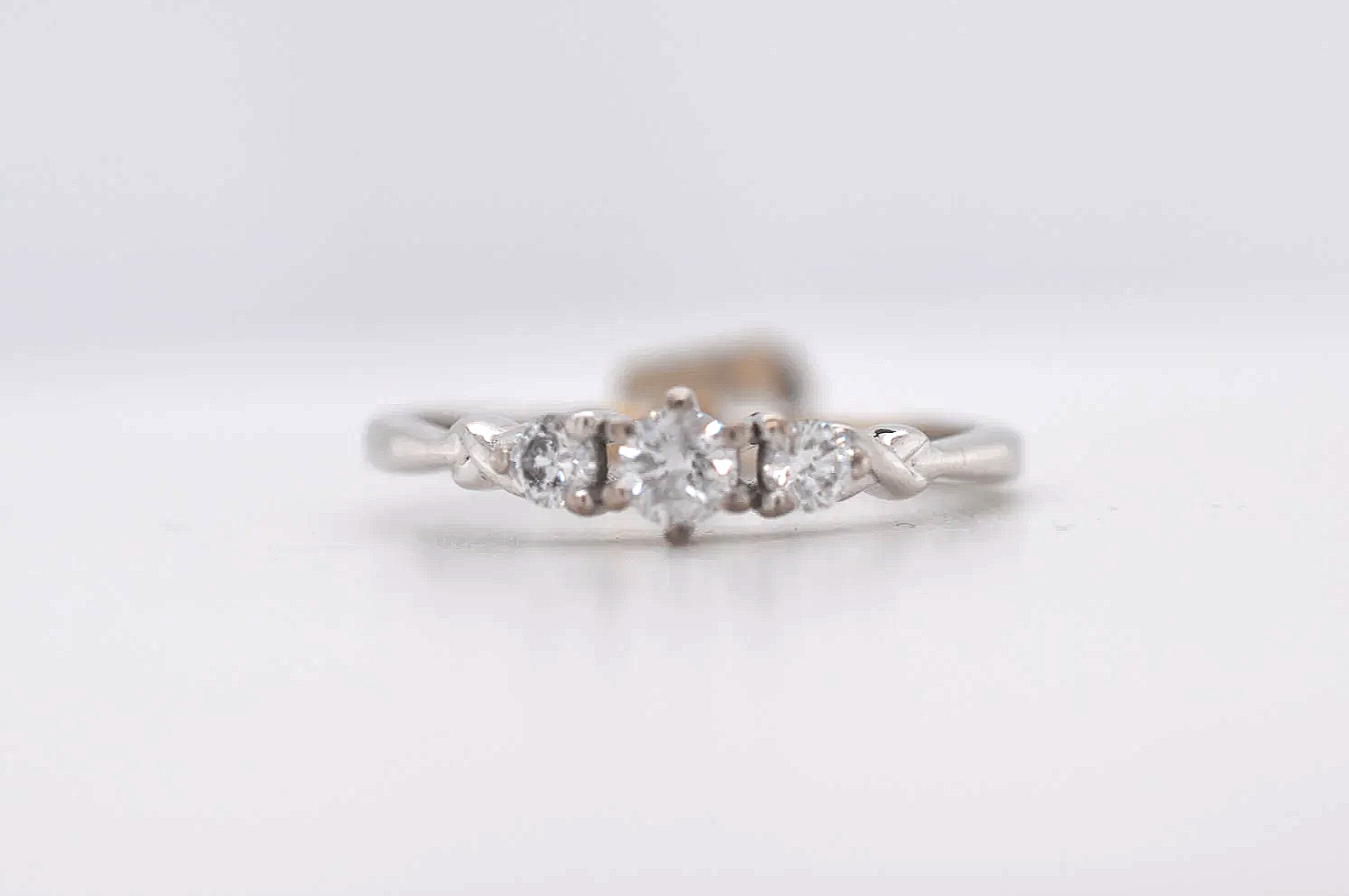 9ct Diamond Trilogy Price Band A (£0 - £250) EO11