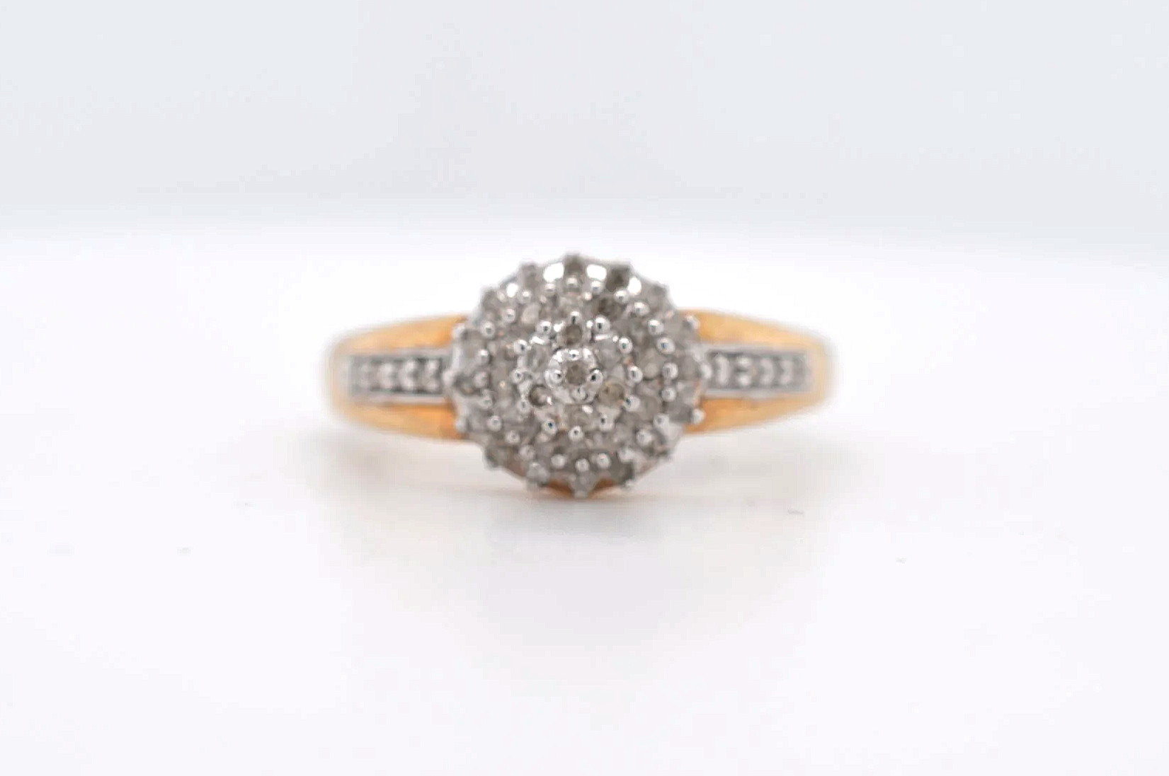 9ct Diamond Cluster Price Band B (£250 - £500) EN18