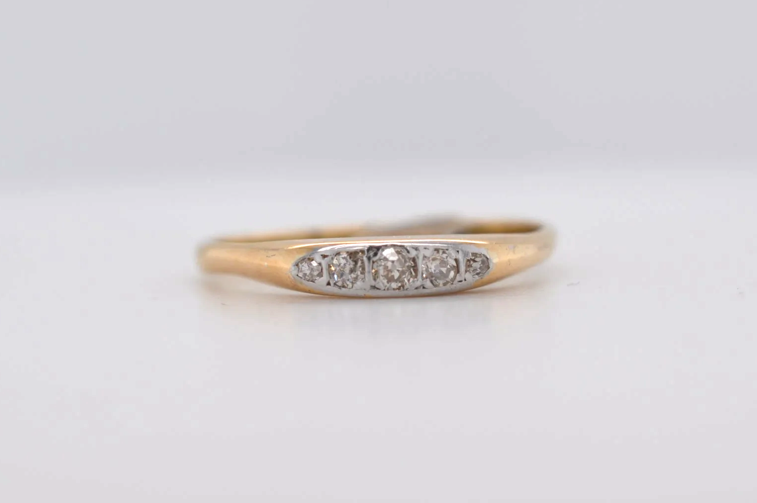 18ct Old Cut Diamond Five Stone Price Band B (£250 - £500) EU12
