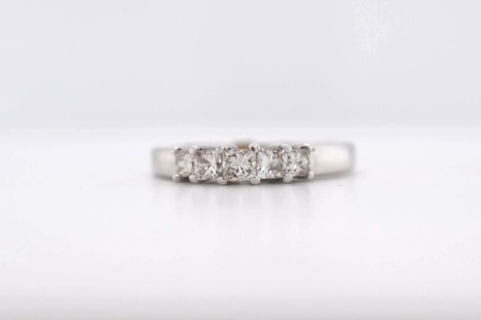 9ct White Gold Princess Cut Diamonds 0.62ct  Price Band C (£500 - £750) EJ02