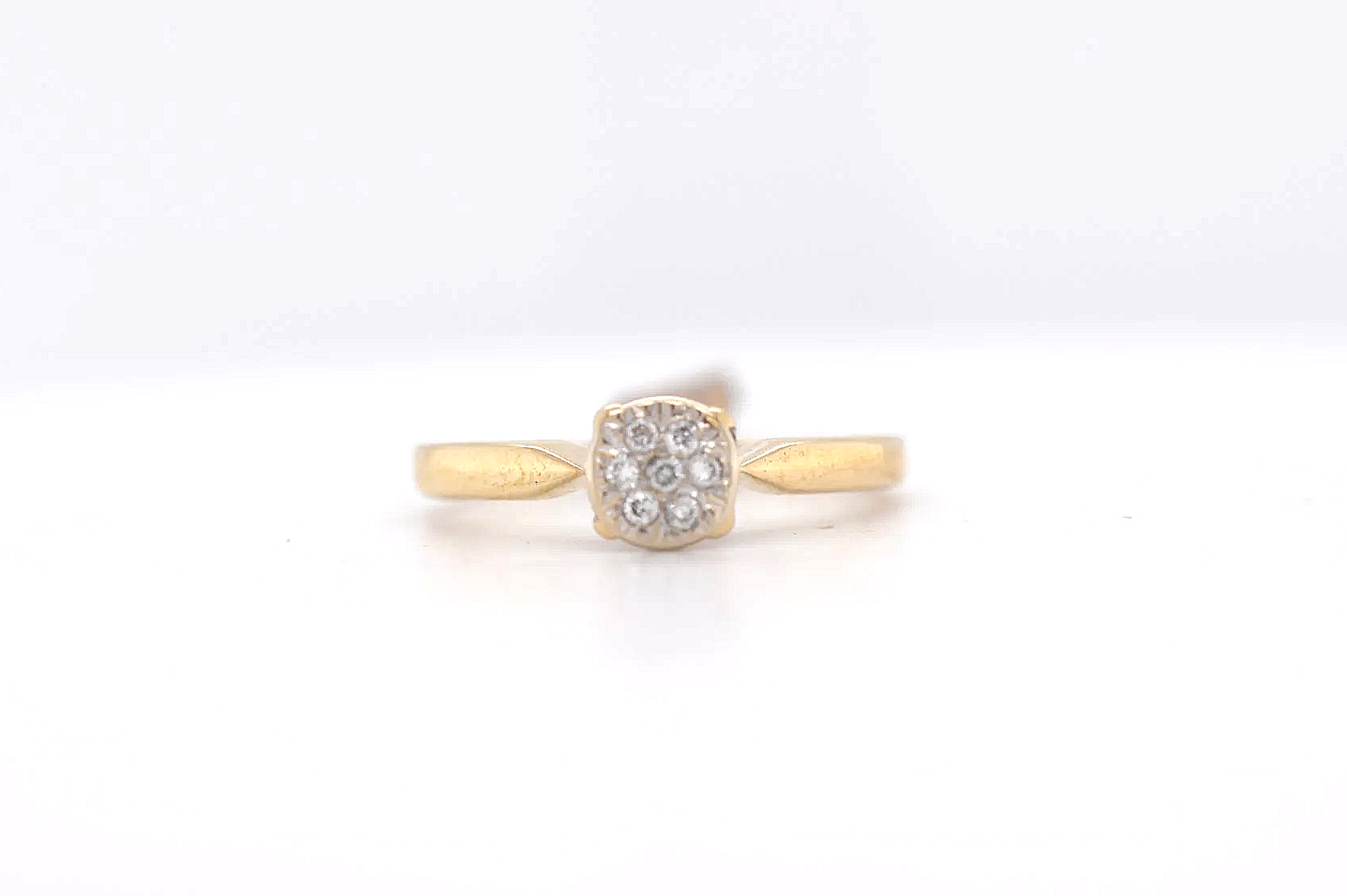 9ct Diamond  Price Band A (£0 - £250) ER03
