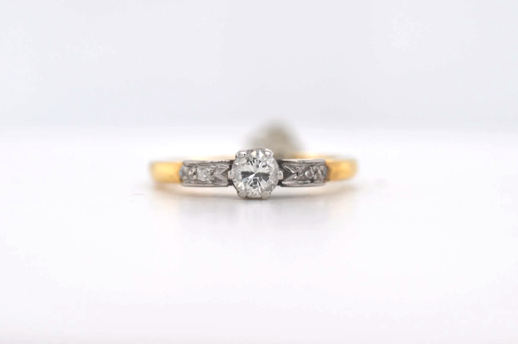 18ct Old Cut Diamond Price Band B (£250 - £500) 5T3