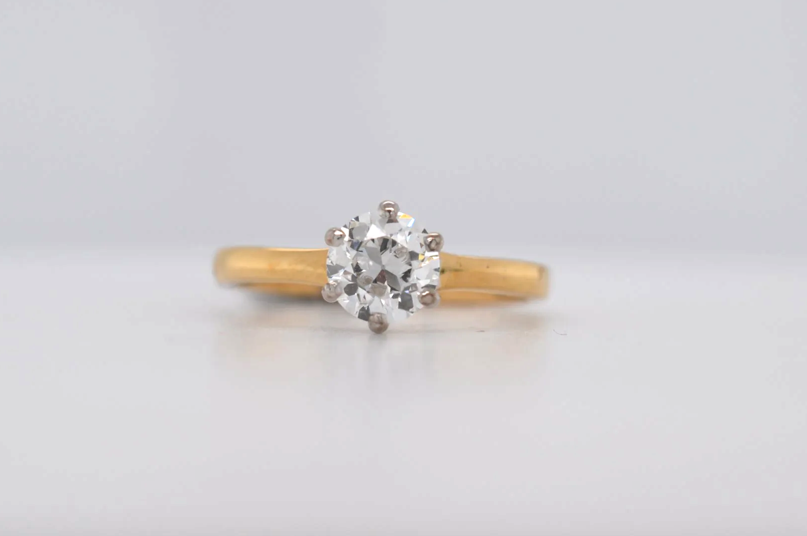 18ct Diamond Old Cut Diamond 0.75ct Solitaire Price Band I (£2,000 - £2,500) EI02