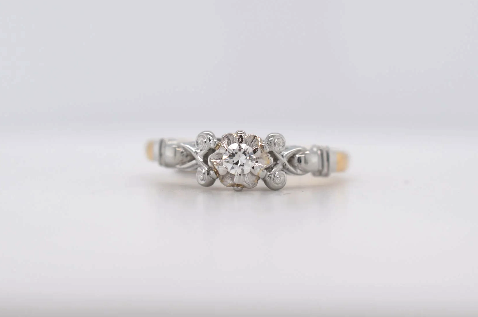 18ct Diamond Price Band C (£500 - £750) EQ15