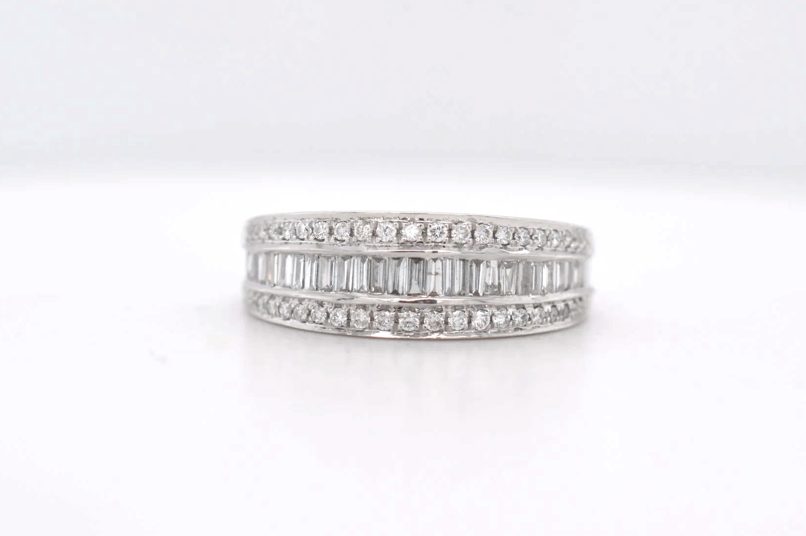 18ct Diamond Eternity Ring Price Band G (£1,500 - £1,750) EL19