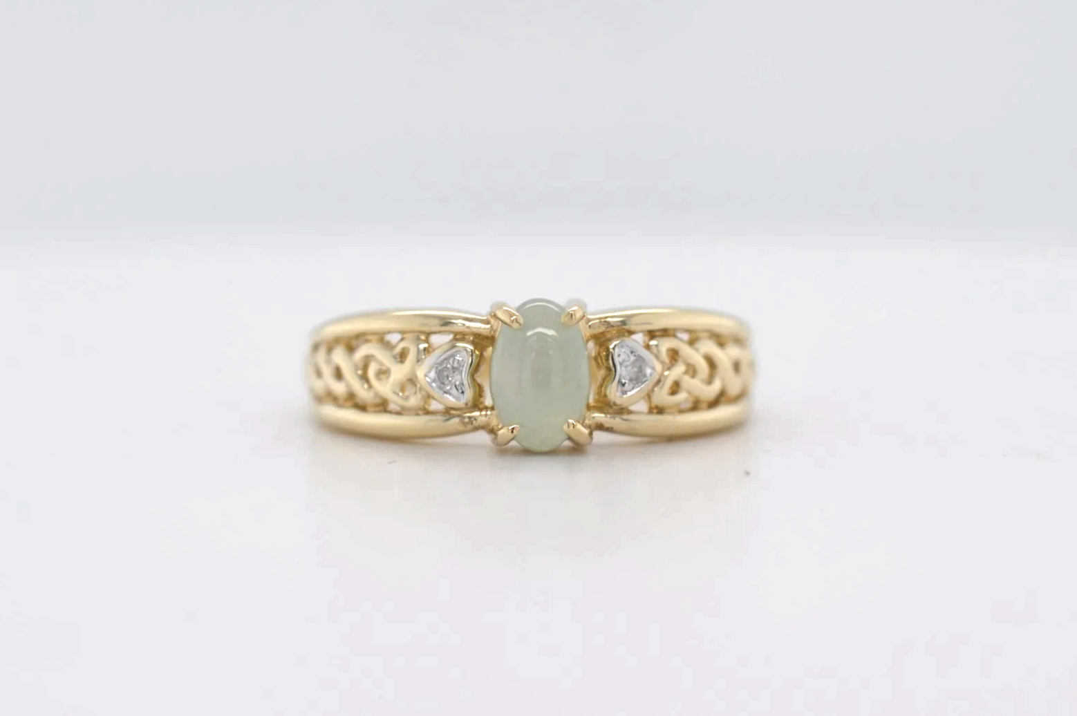 9ct Jade & Diamond Ring Price Band A (£0 - £250) EX24