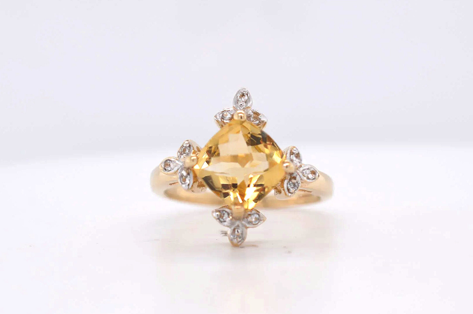 9ct Citrine & Diamond (Price Band B £250 - £500) EX21