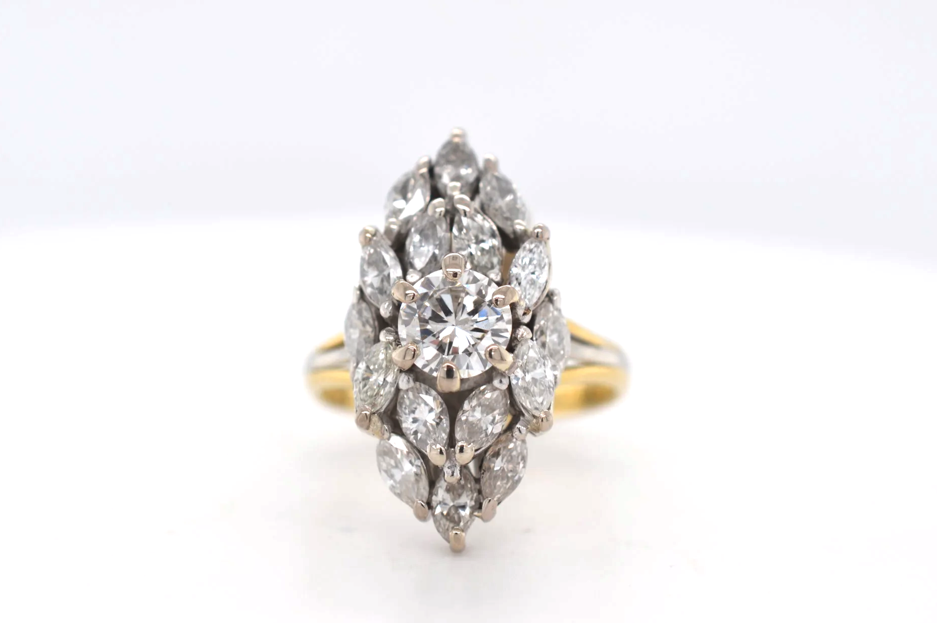 18ct Round Brilliant Diamond 0.90ct & Marquise Cluster Ring Price Band N (£4500 - £5000) FA21