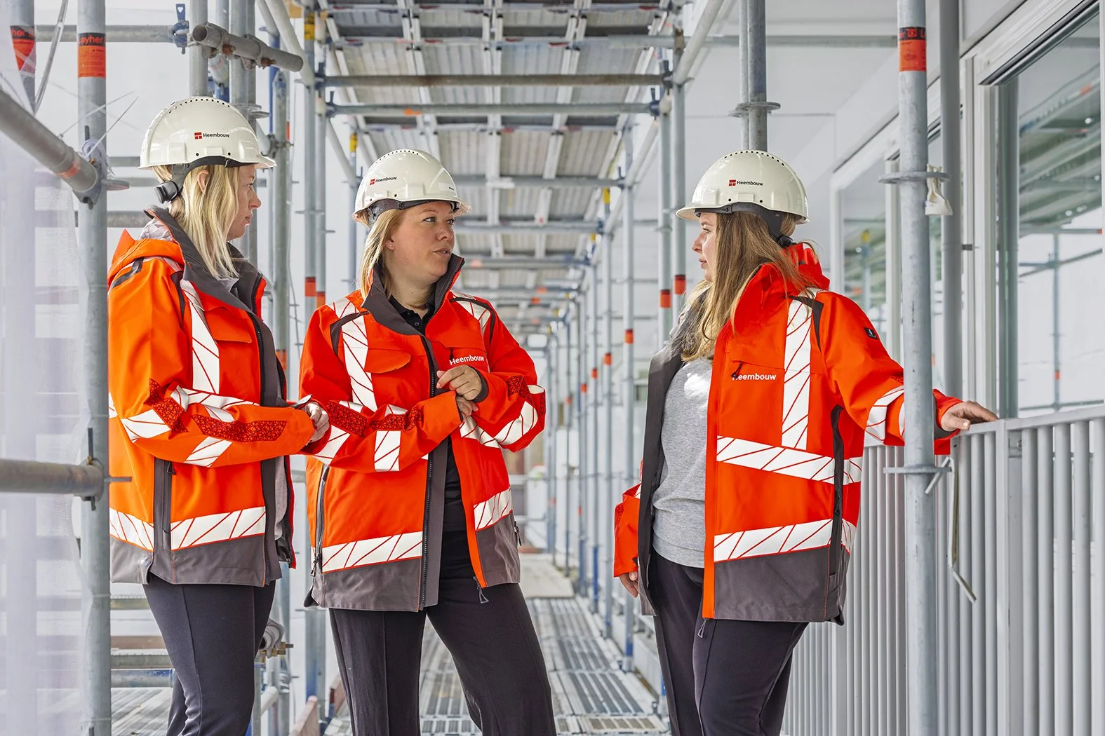 Heembouw vrouwen op de bouw LR.jpg