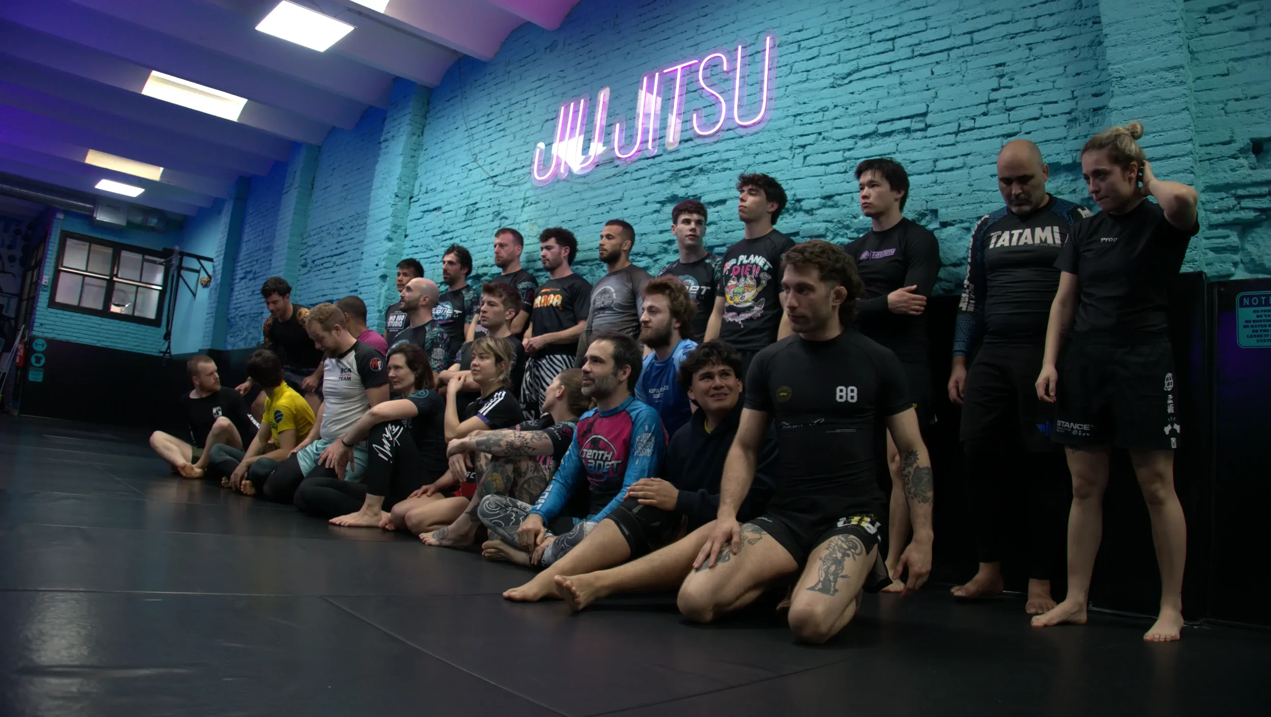 Why 10th Planet Jiu Jitsu is Different from Traditional BJJ / Por Qué 10th Planet Jiu Jitsu es Diferente del BJJ Tradicional (Copy)