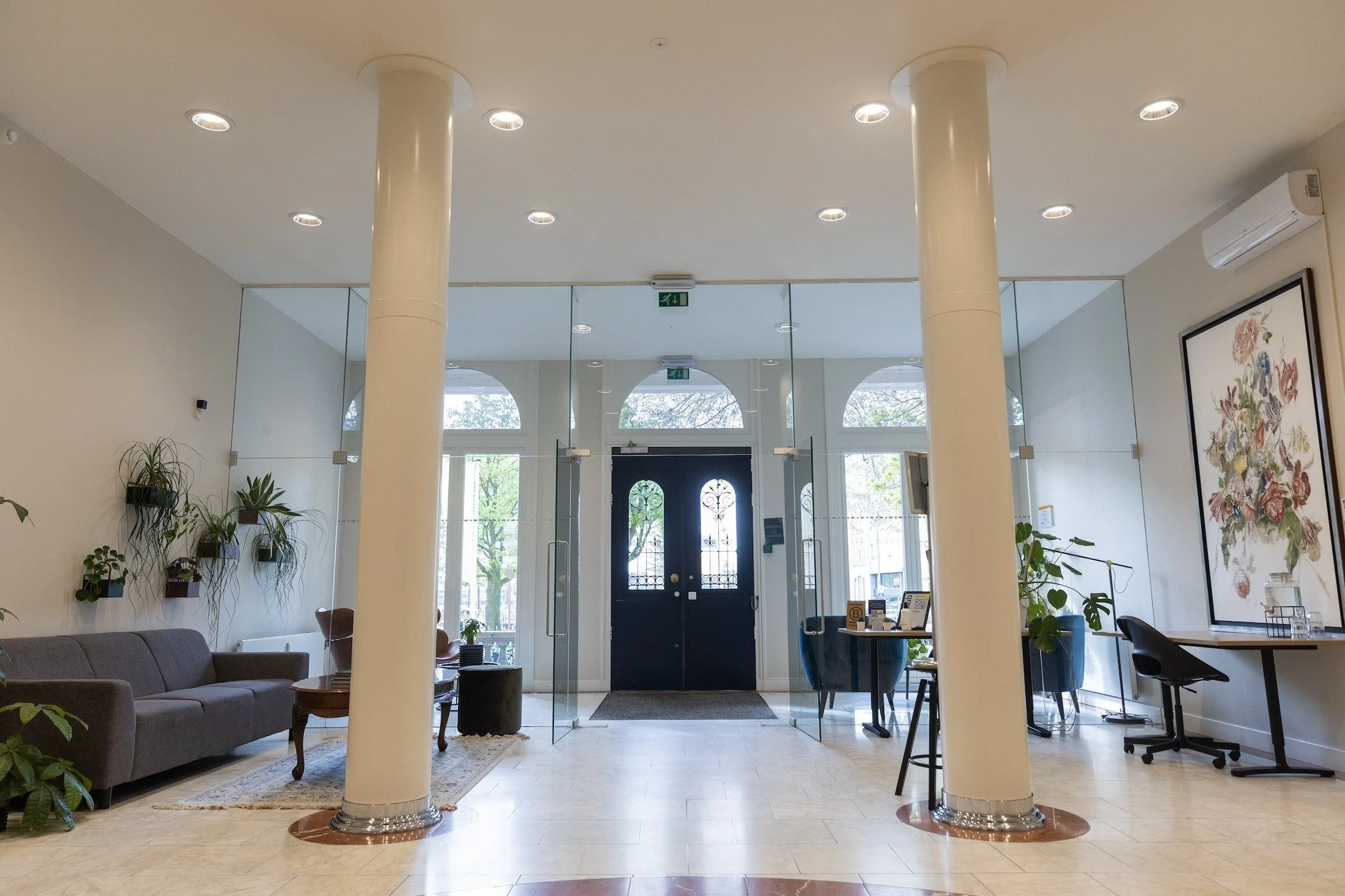 gallery 1-min.jpg