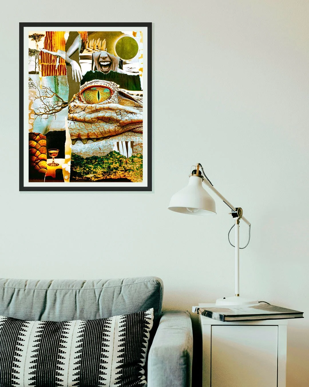 Collage contemporain "Sixième Sens" encadré, composition organique et instinctive.