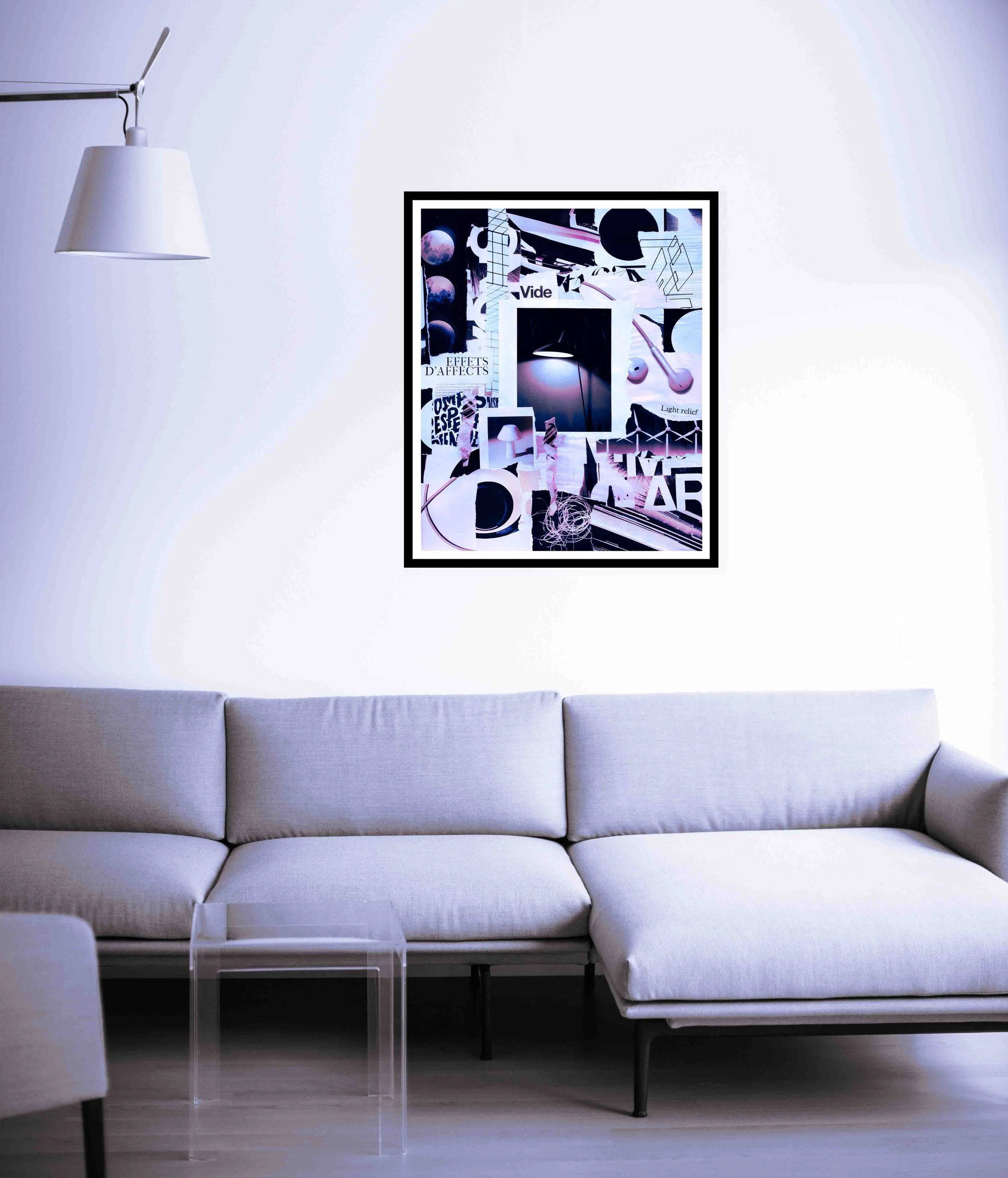 Collage contemporain "Supra-Luminique" encadré, composition aux vibrations douces et clair-obscur.