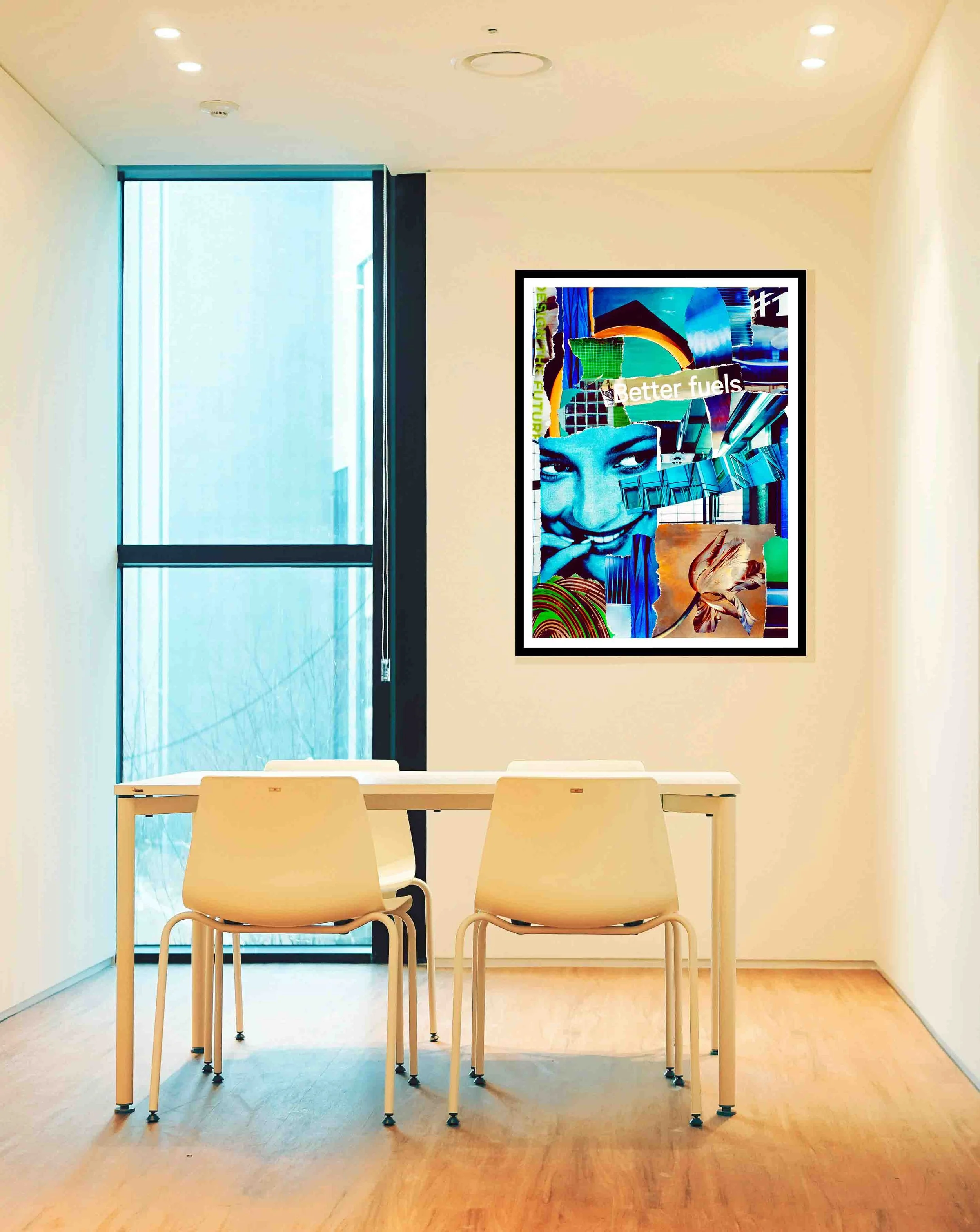 Collage contemporain "Deconstructivism" encadré, composition hybride organique et architecturale.