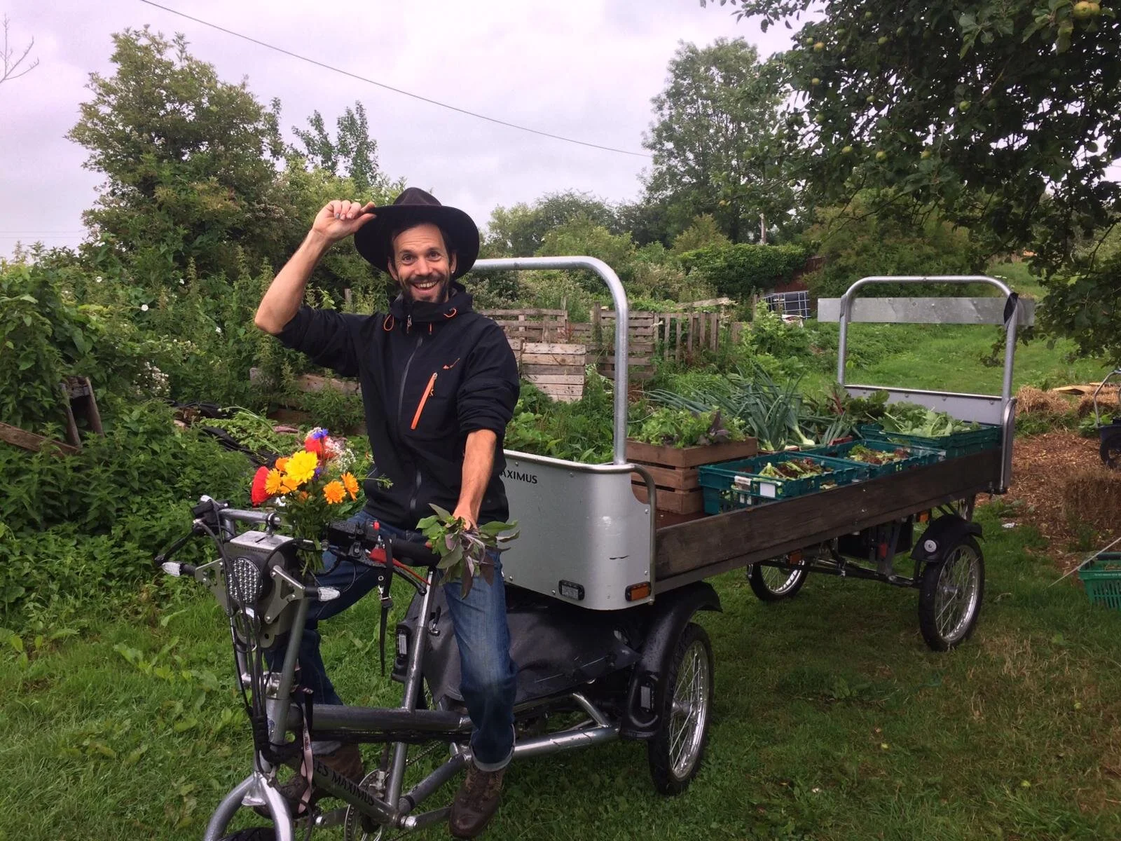 Middle Ground Growers - Your Local Veg Box Scheme