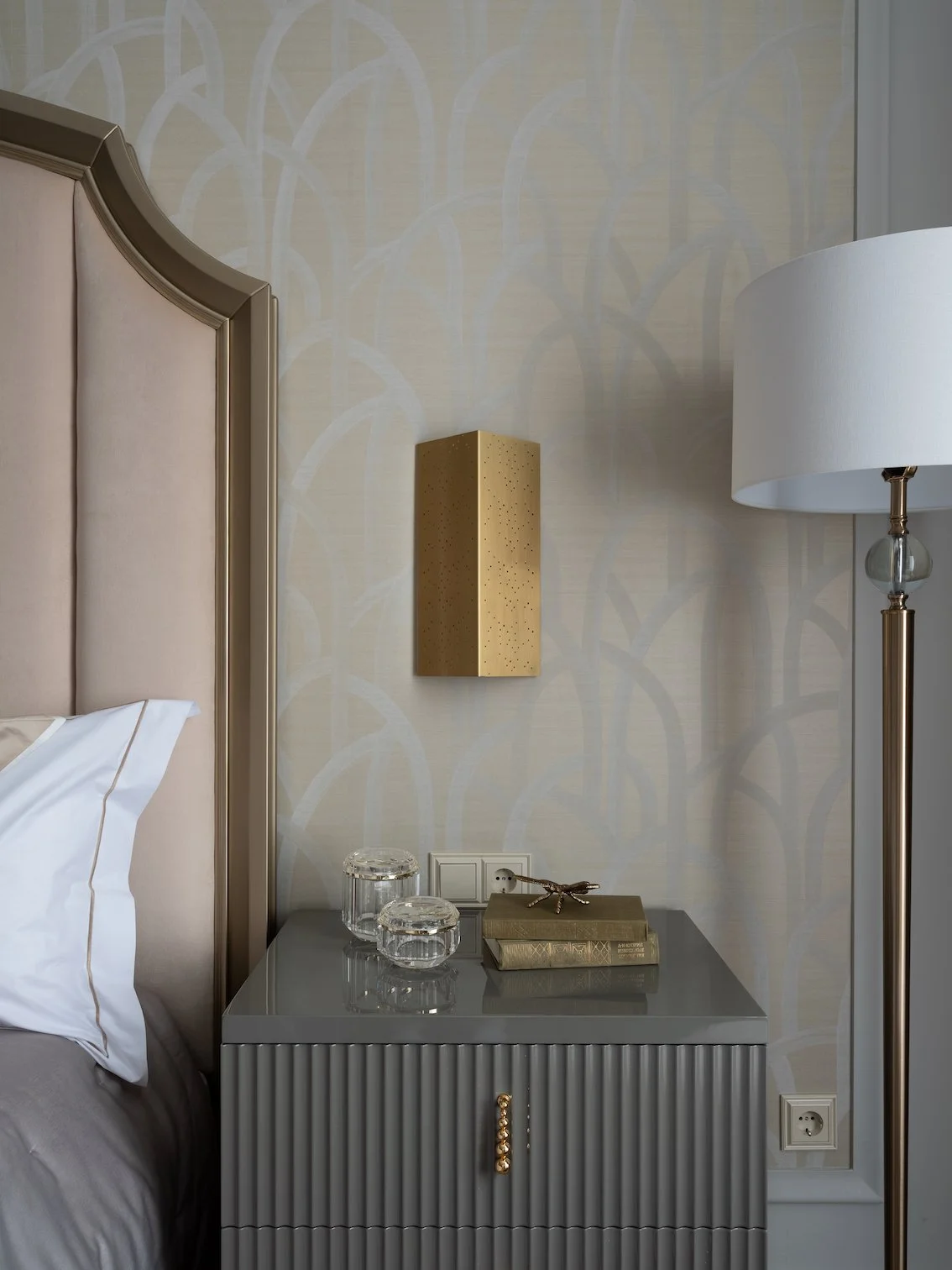 Parisian style headboard.JPG