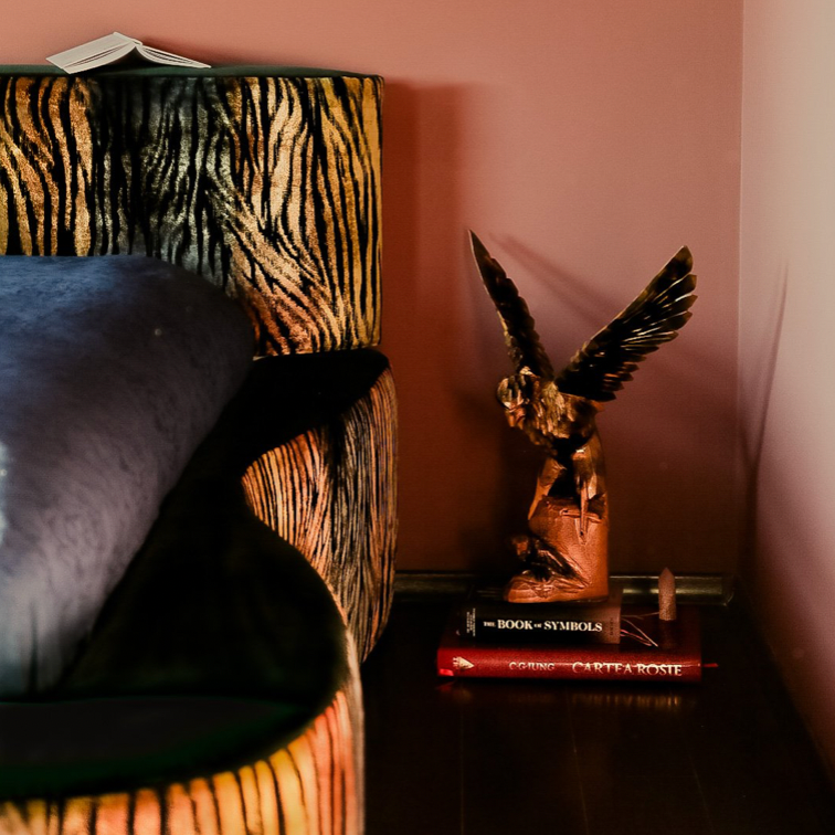 Jungle Bed | Retro Glamour
