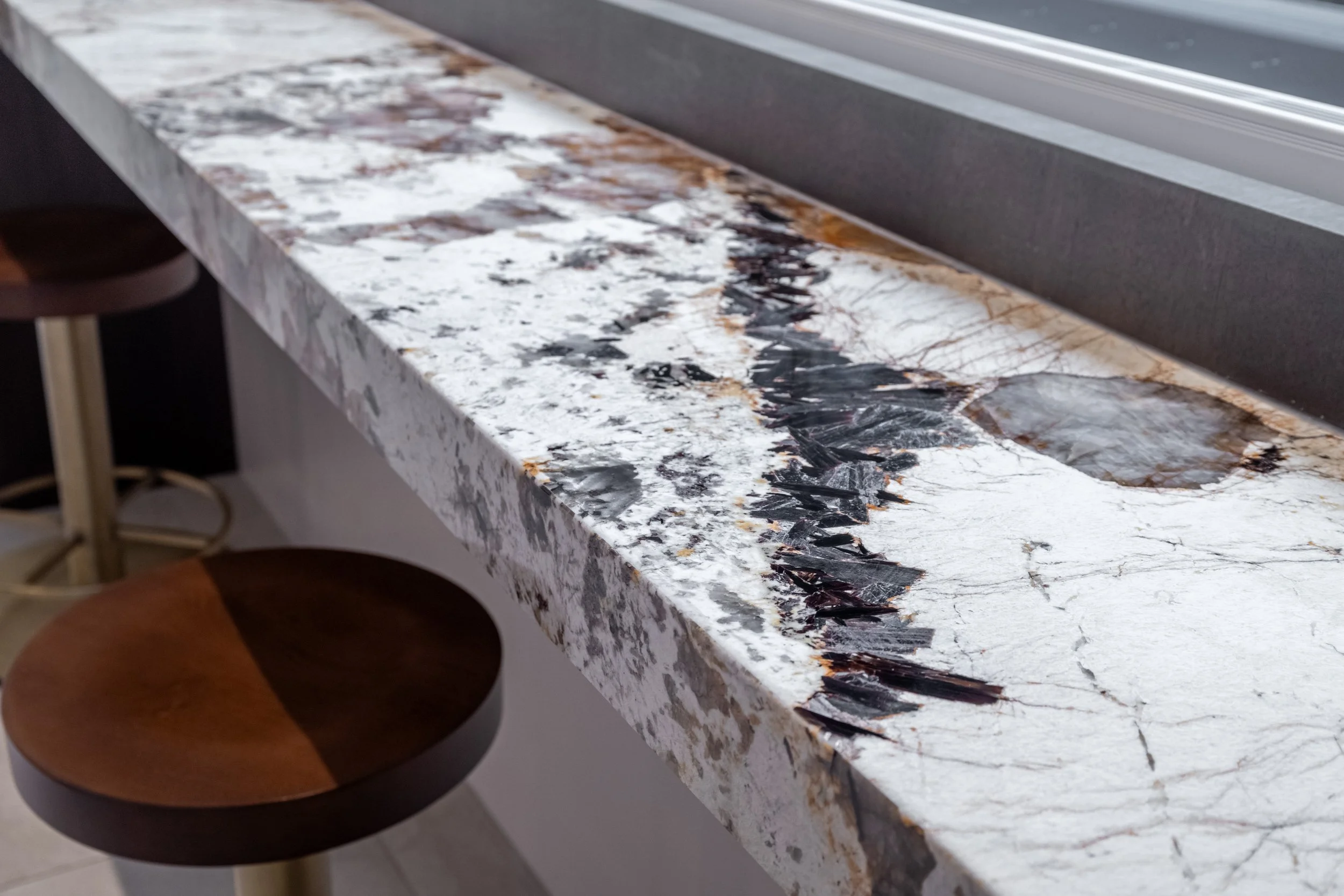 Frameless - Elegance Marble - 106 Spadina Ave - 028.jpg