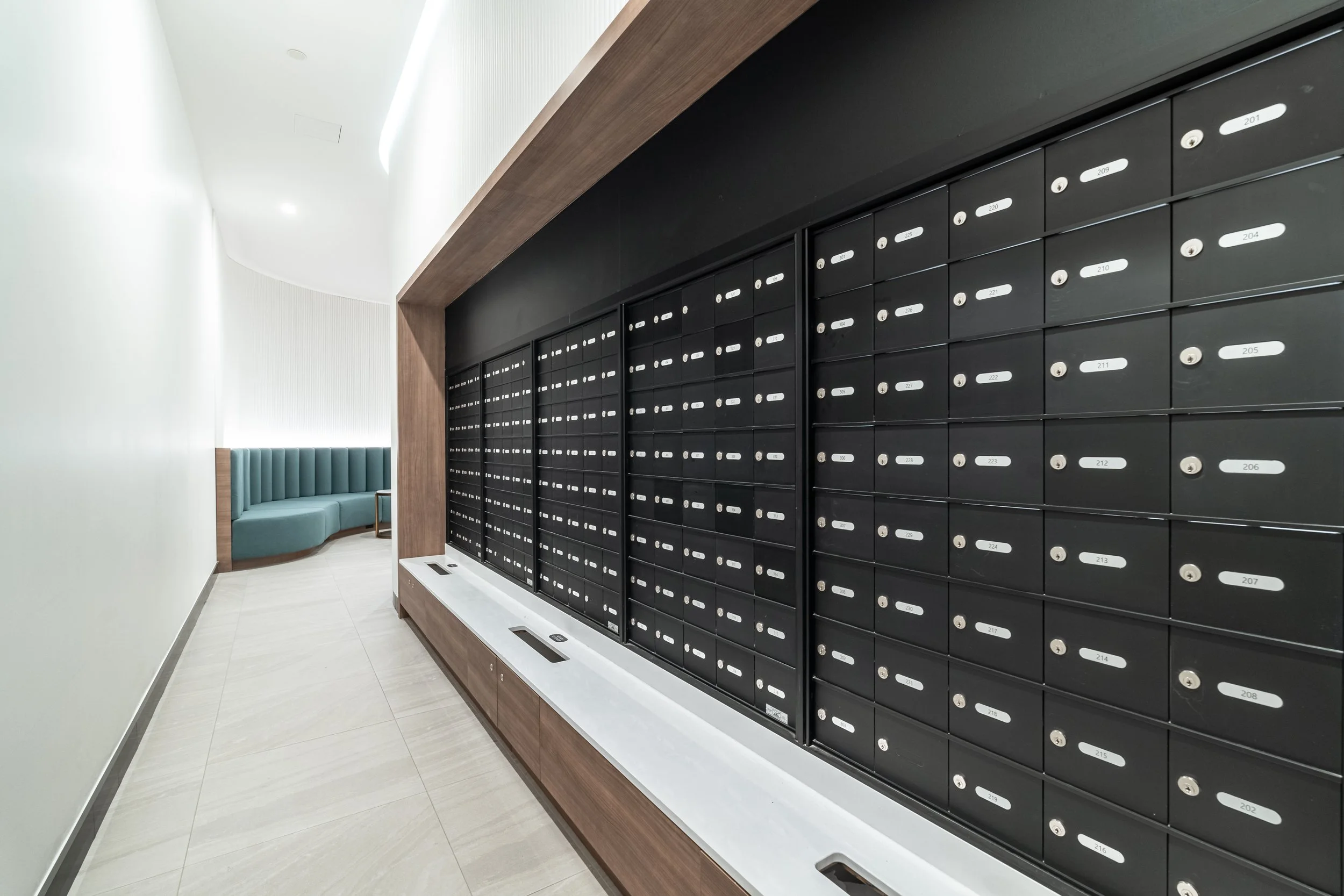 Frameless - Elegance Marble - 689 The Queensway -017.jpg