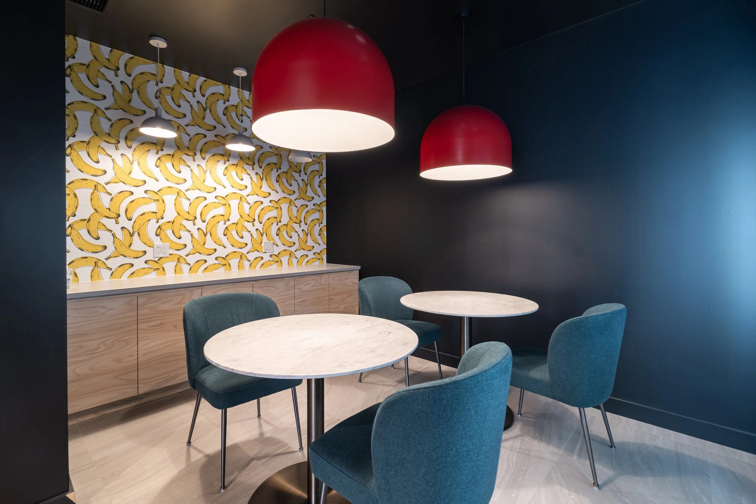 Frameless - Elegance Marble - 689 The Queensway -004.jpg